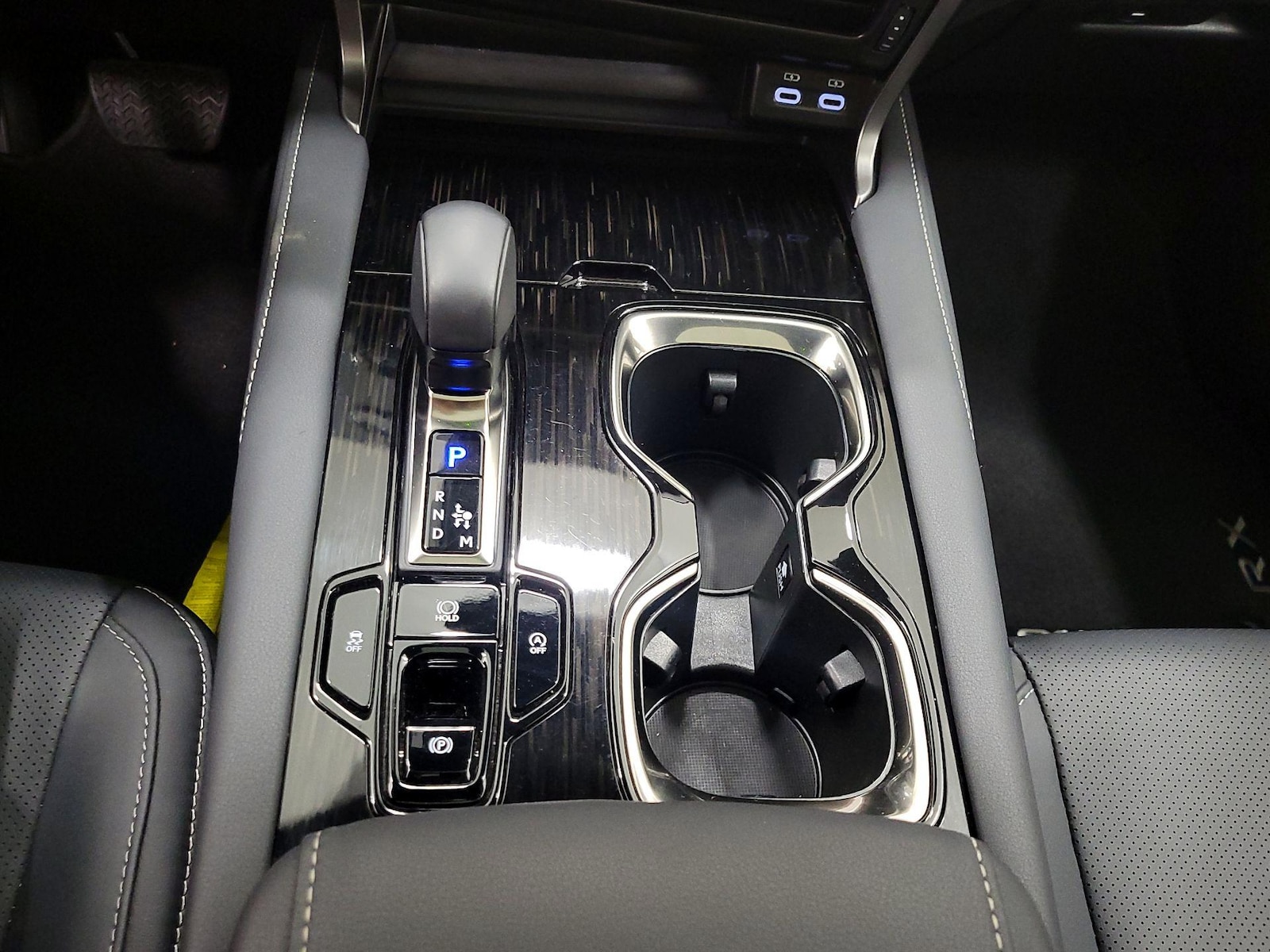 2025 Lexus RX 350 - Photo 18