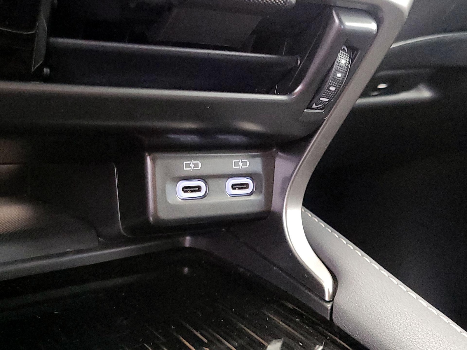 2025 Lexus RX 350 - Photo 19