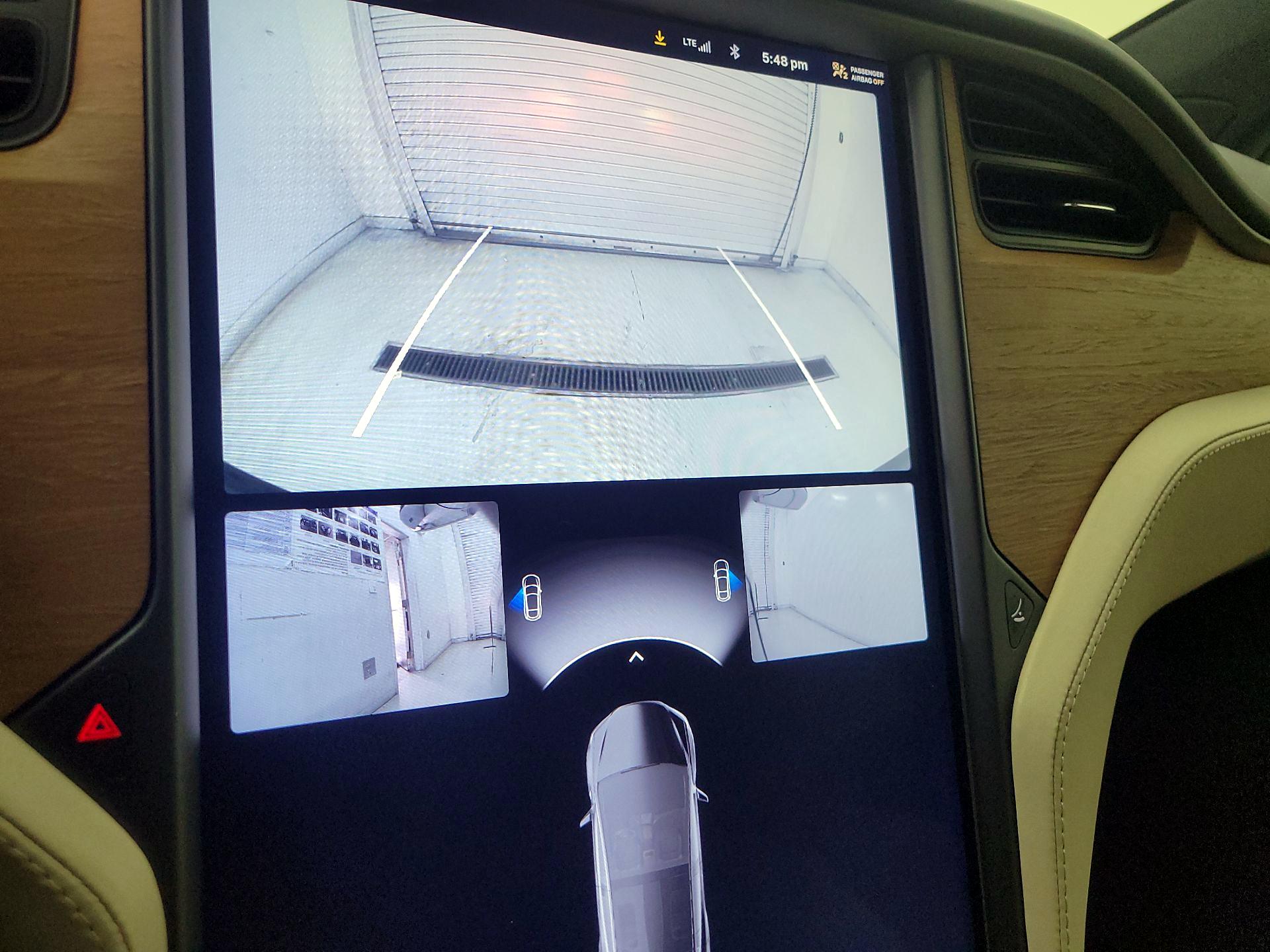 Thumbnail: 2020 Tesla Model X - 14