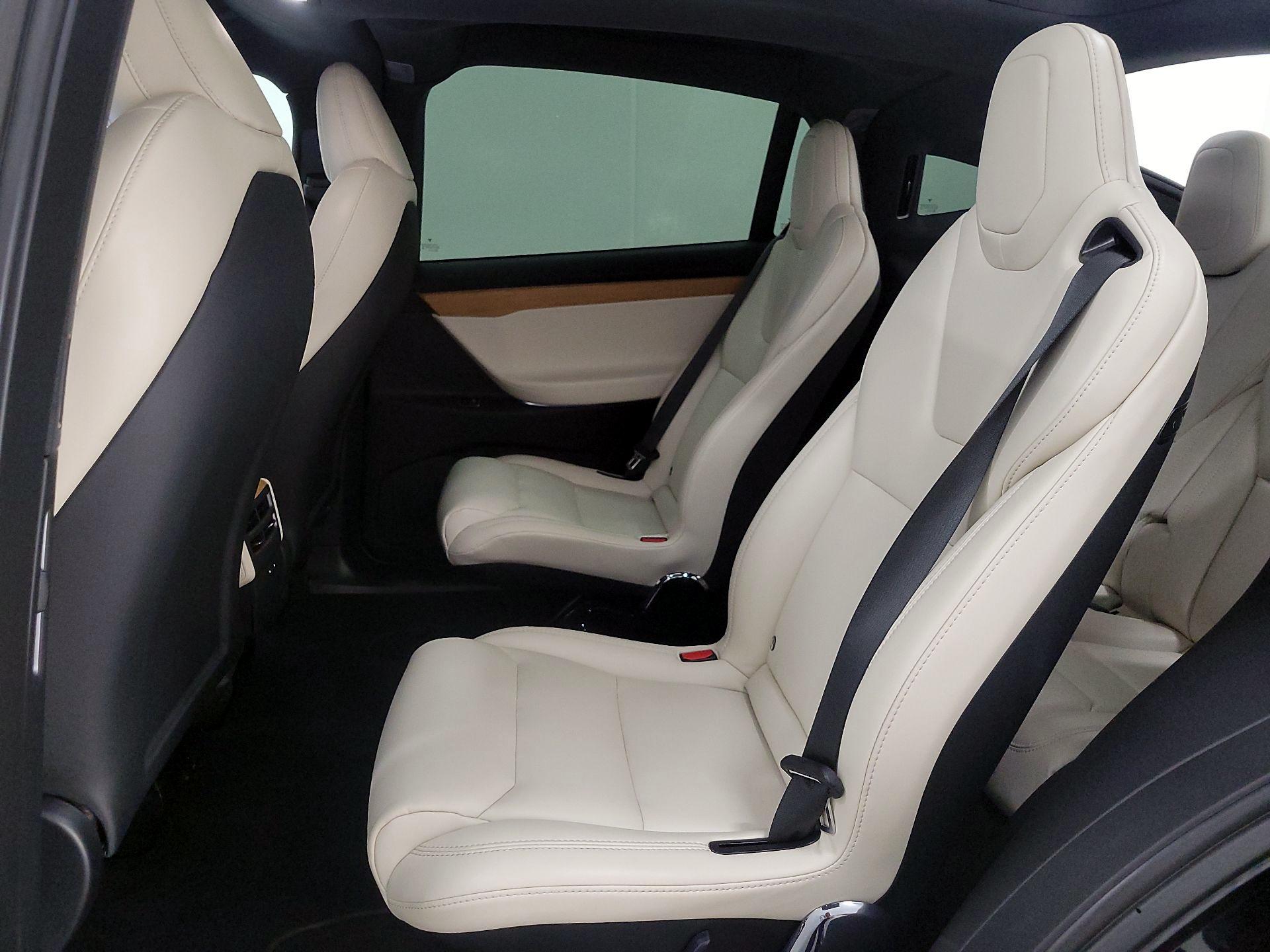 Thumbnail: 2020 Tesla Model X - 19