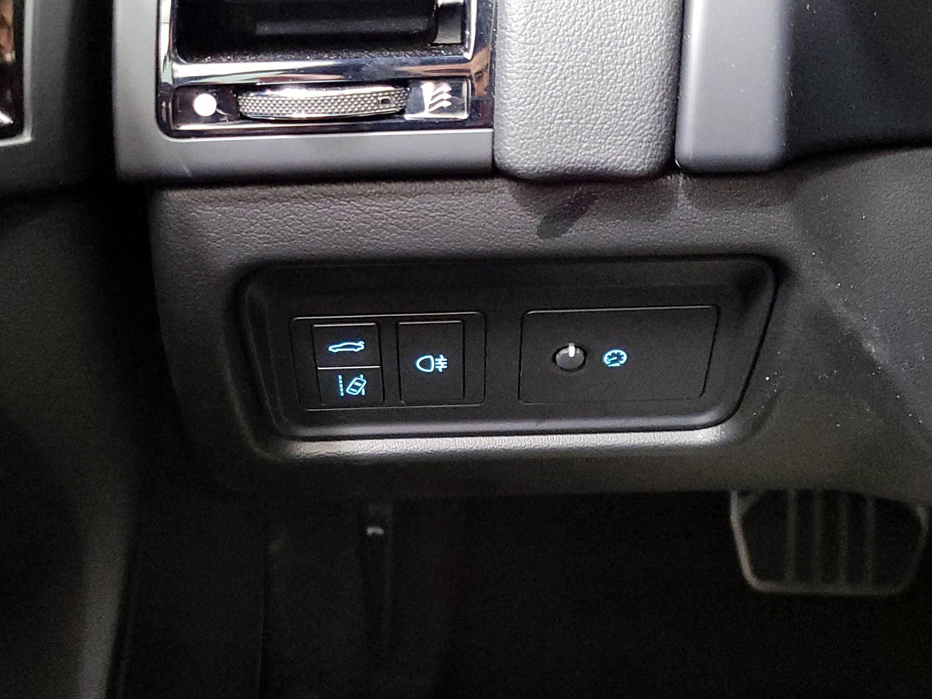 Thumbnail: 2022 Jaguar F-Type - 13