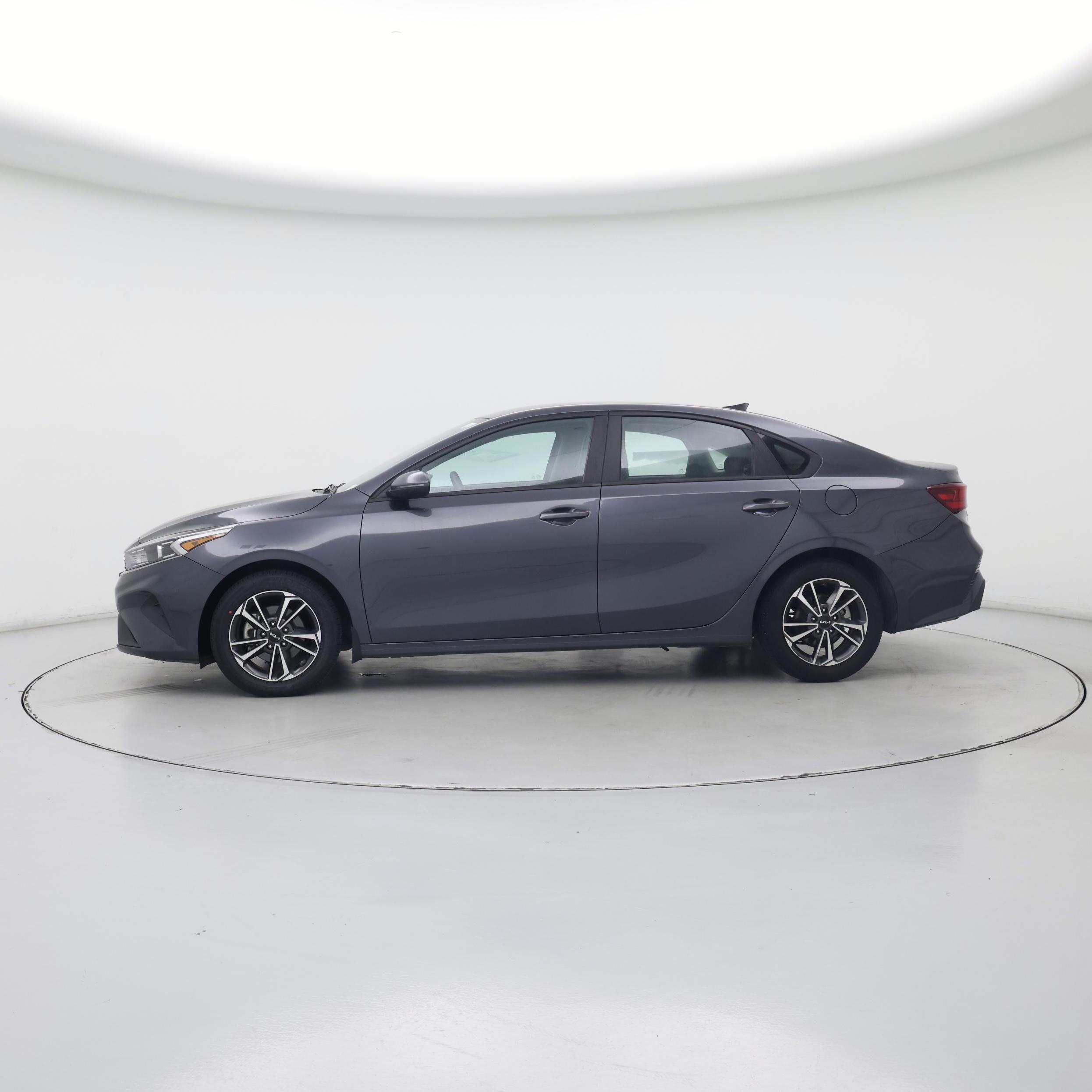 Thumbnail: 2023 Kia Forte - 3