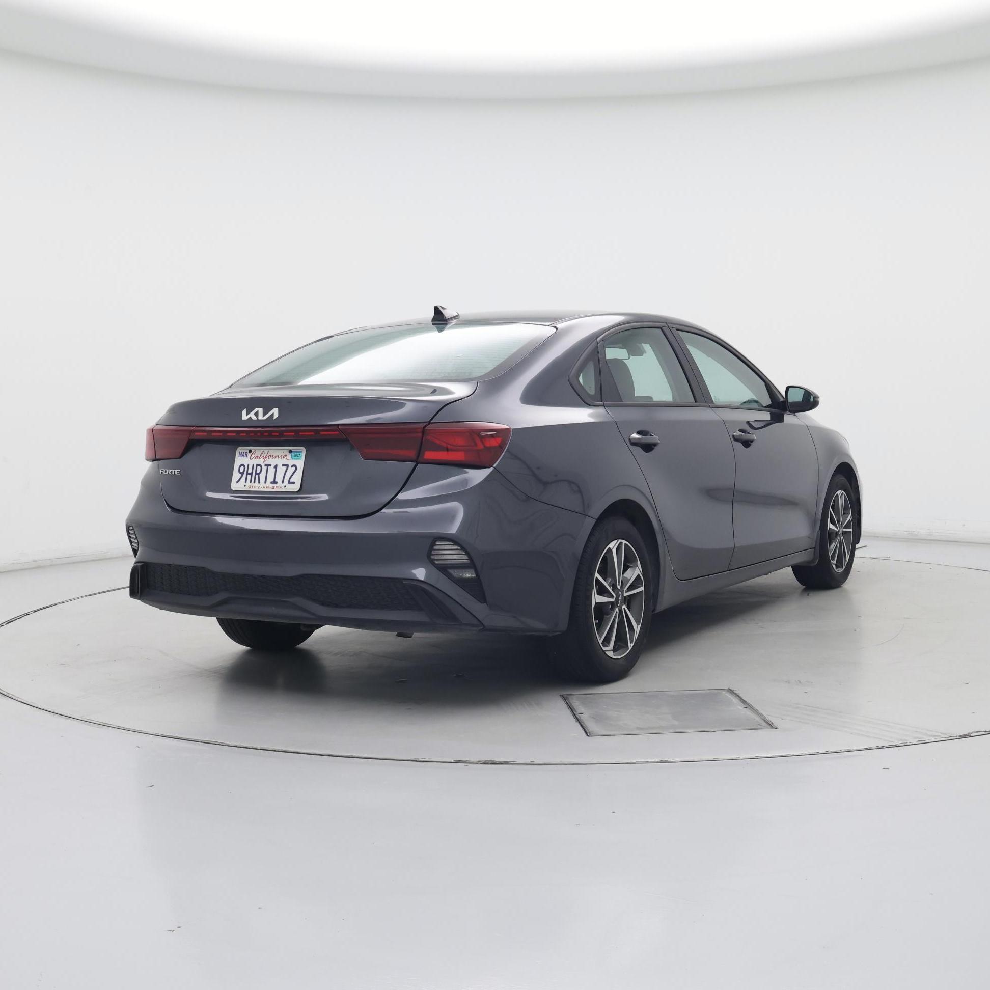 Thumbnail: 2023 Kia Forte - 8