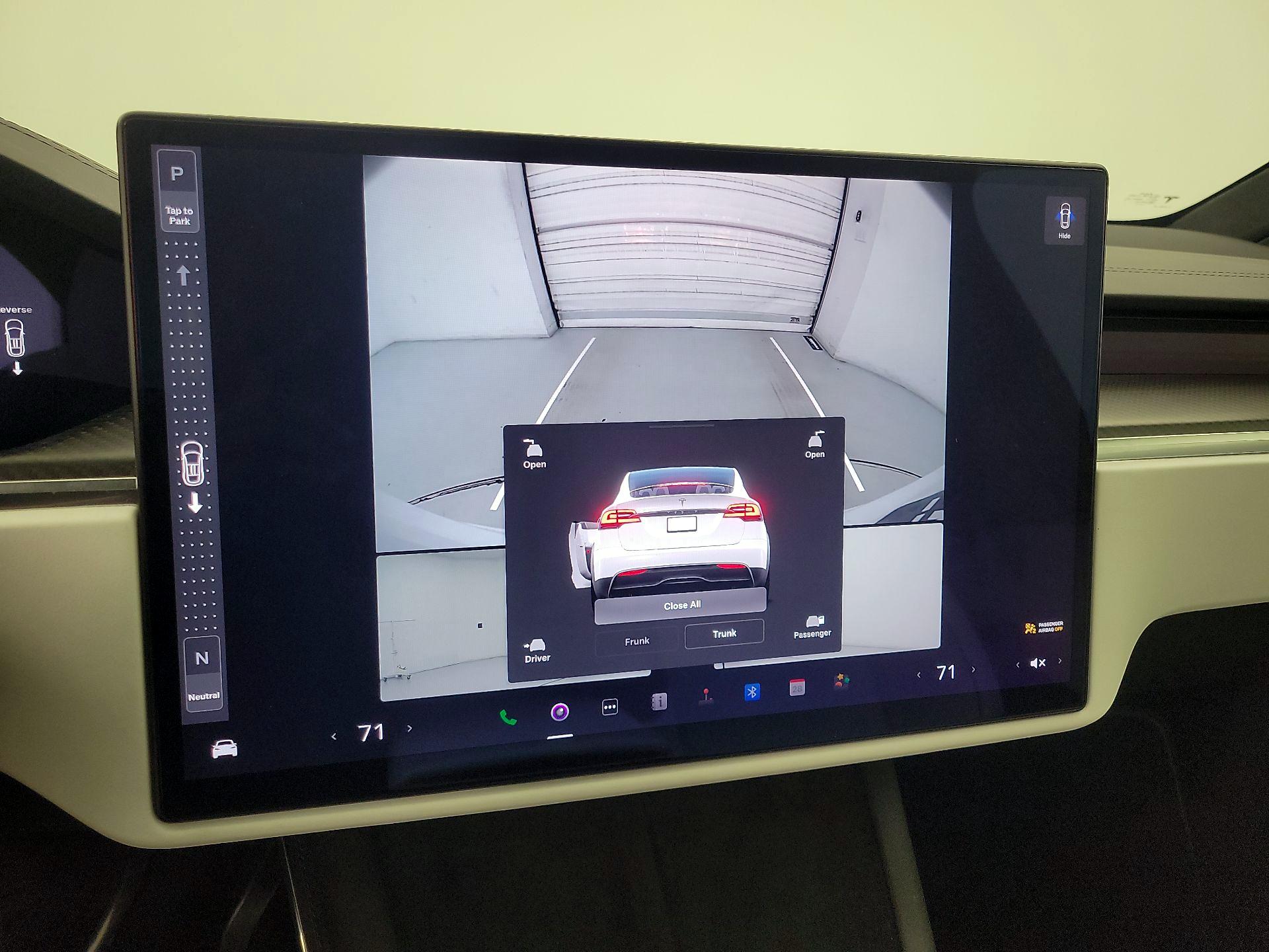 Thumbnail: 2022 Tesla Model X - 14