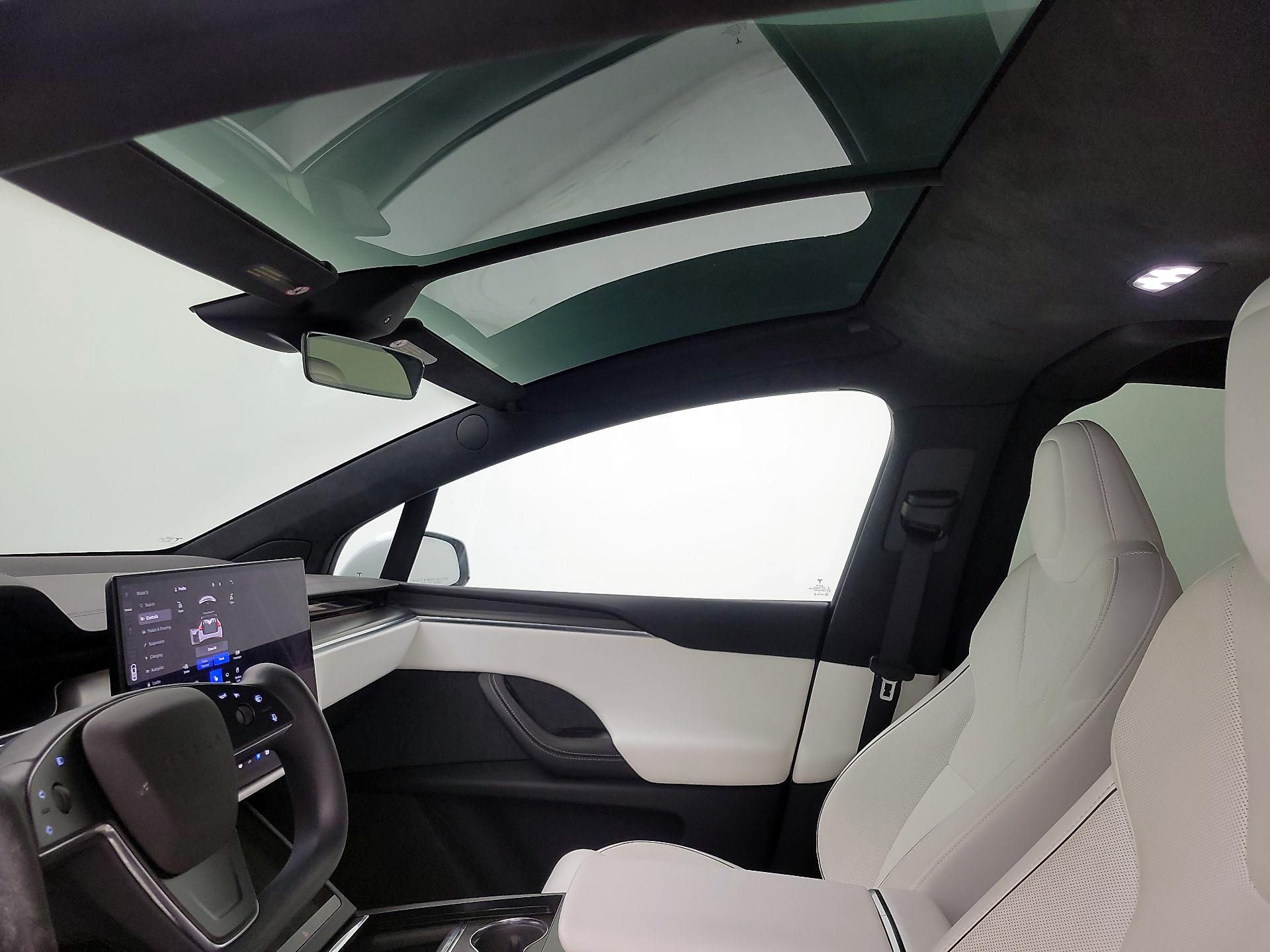 Thumbnail: 2022 Tesla Model X - 18