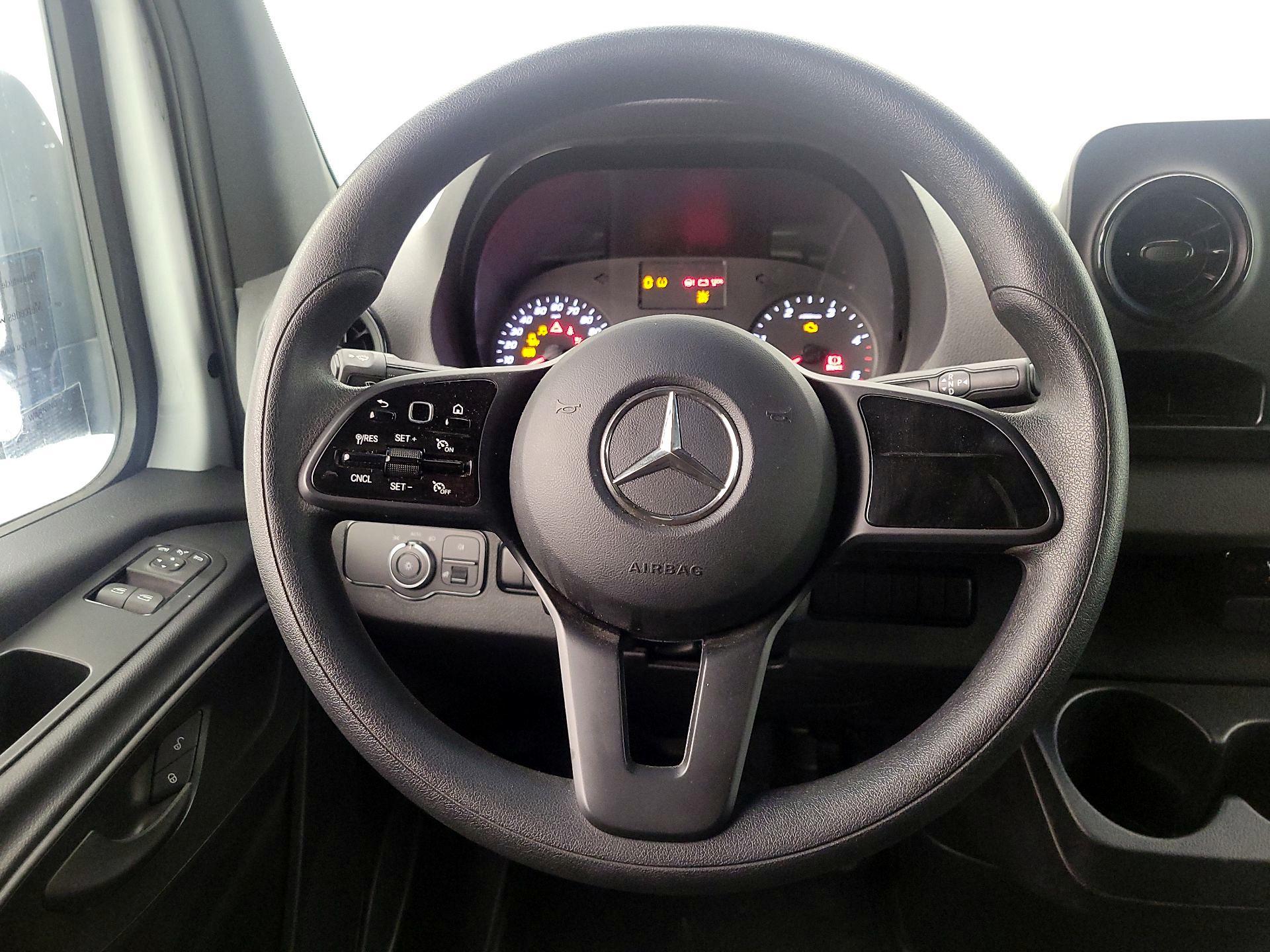 Thumbnail: 2023 Mercedes-Benz Sprinter - 10