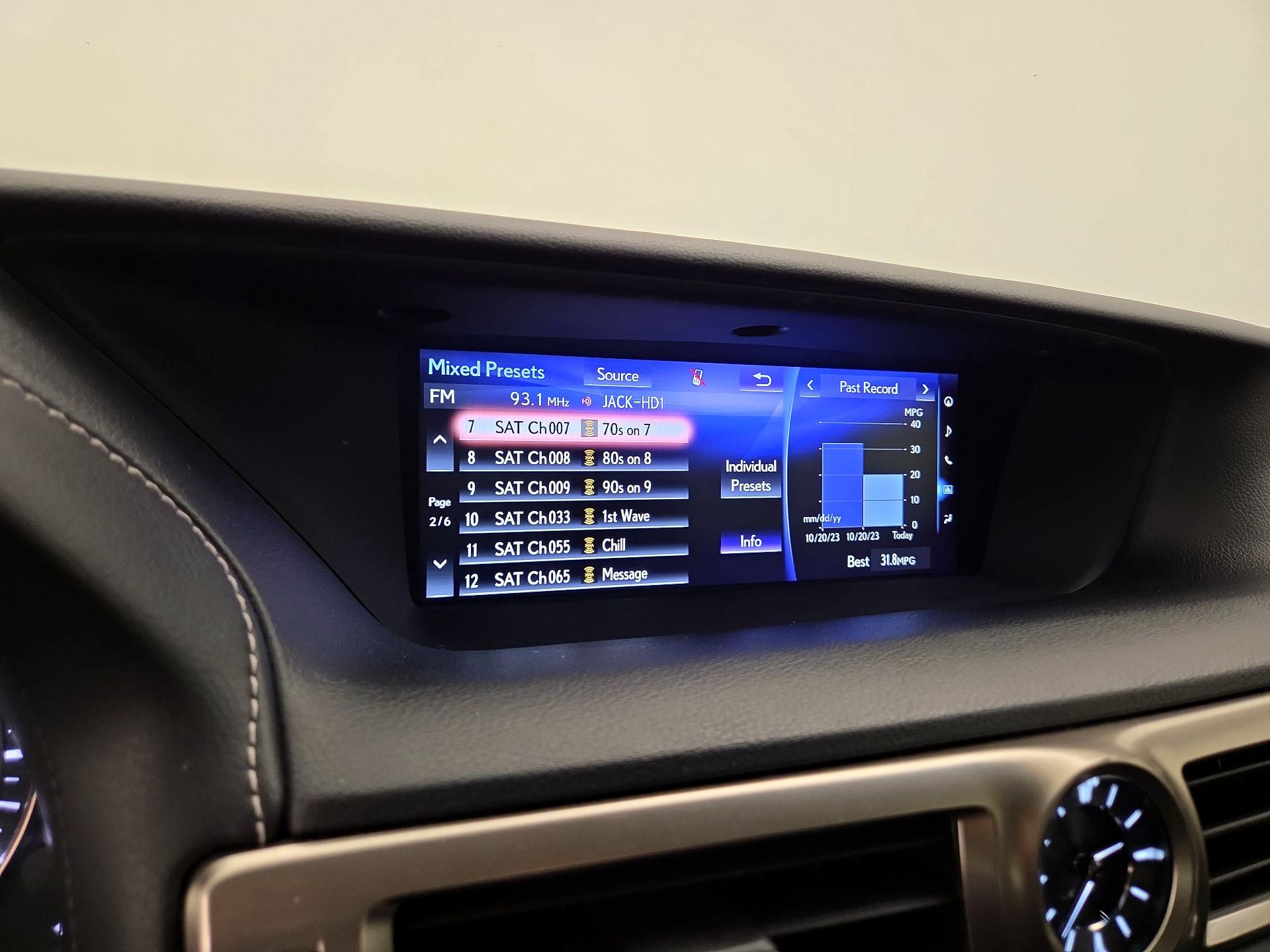 Thumbnail: 2016 Lexus GS - 16