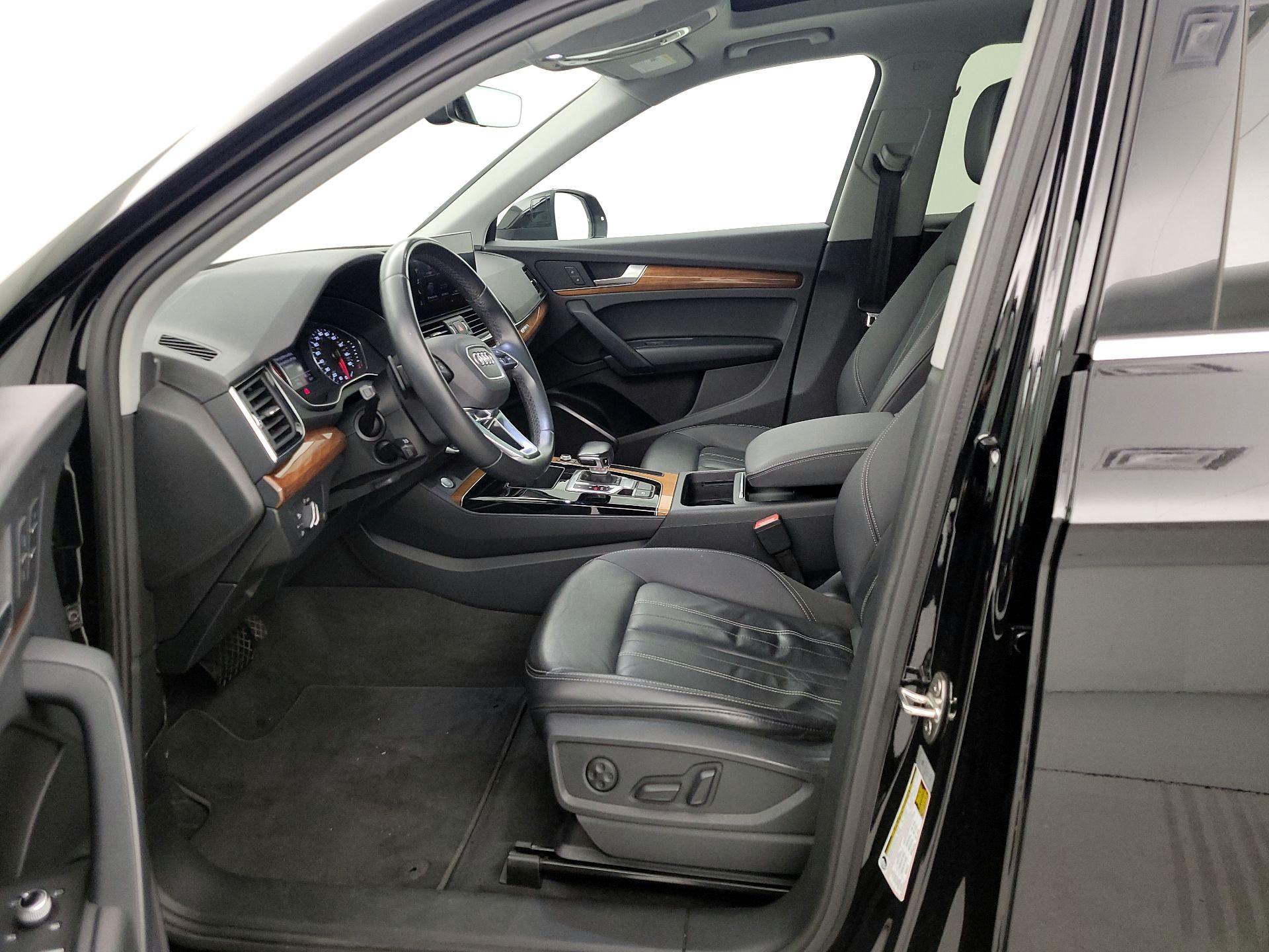 Thumbnail: 2021 Audi Q5 - 11