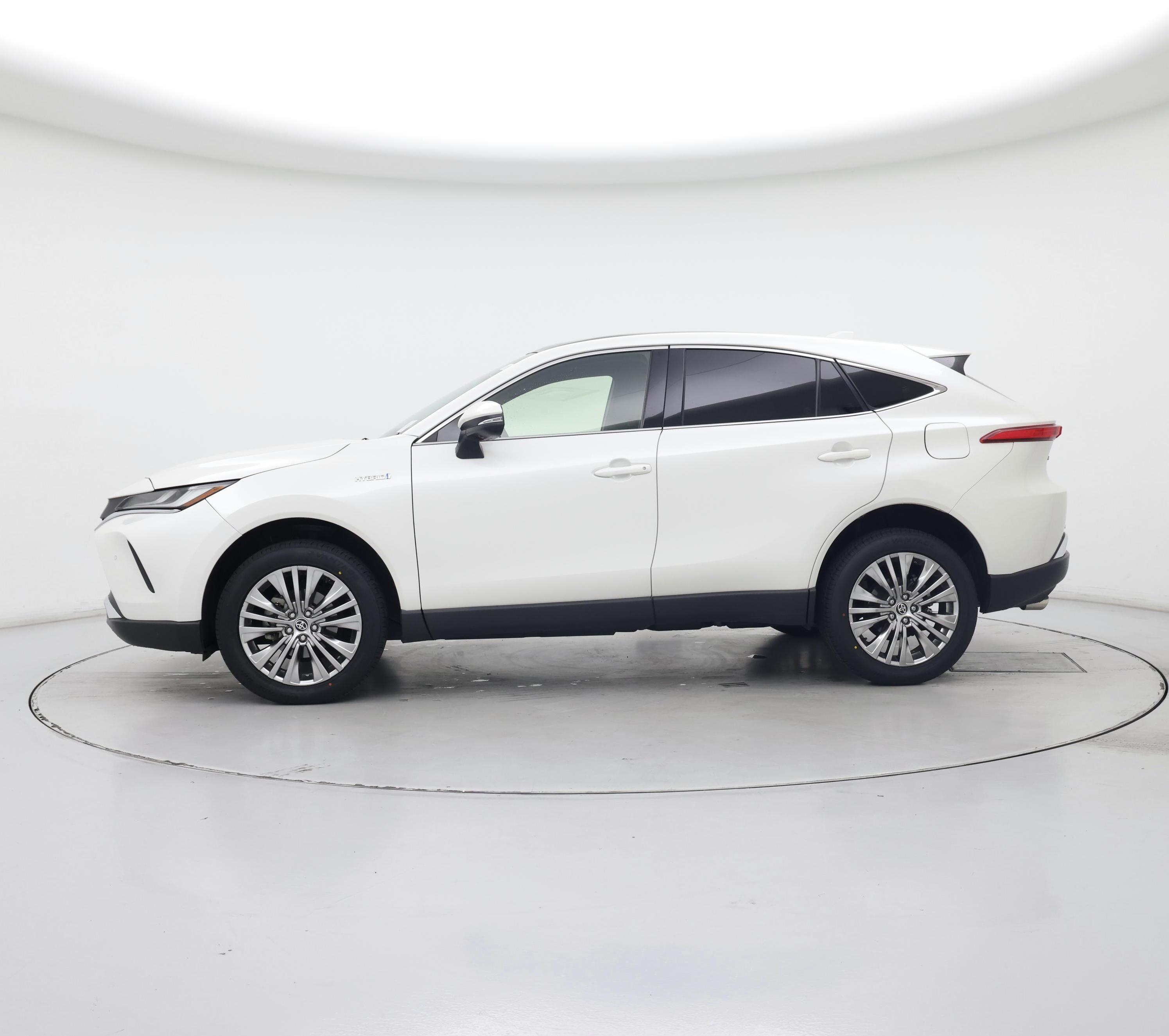 Thumbnail: 2021 Toyota Venza - 3