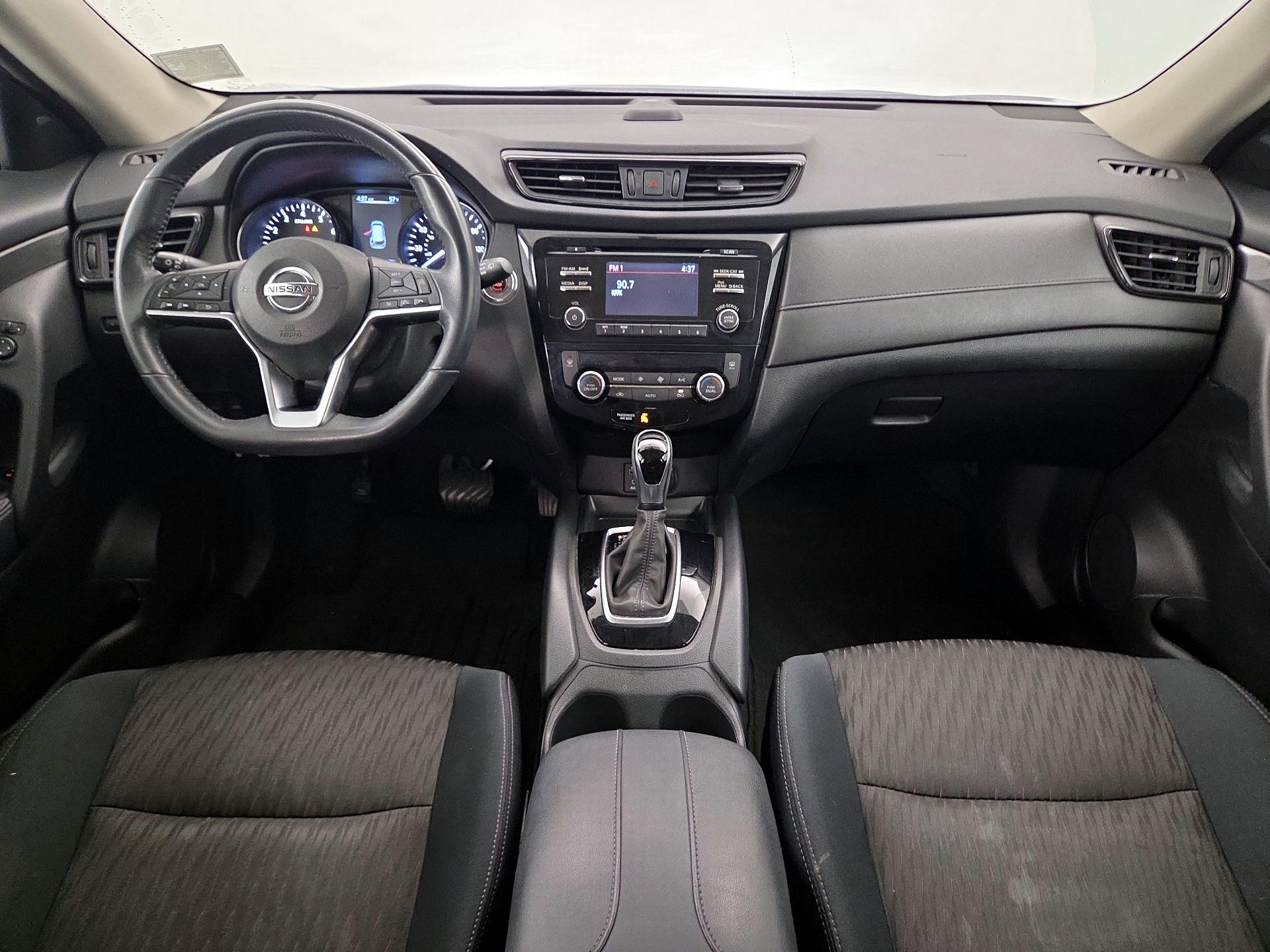 Thumbnail: 2017 Nissan Rogue - 9