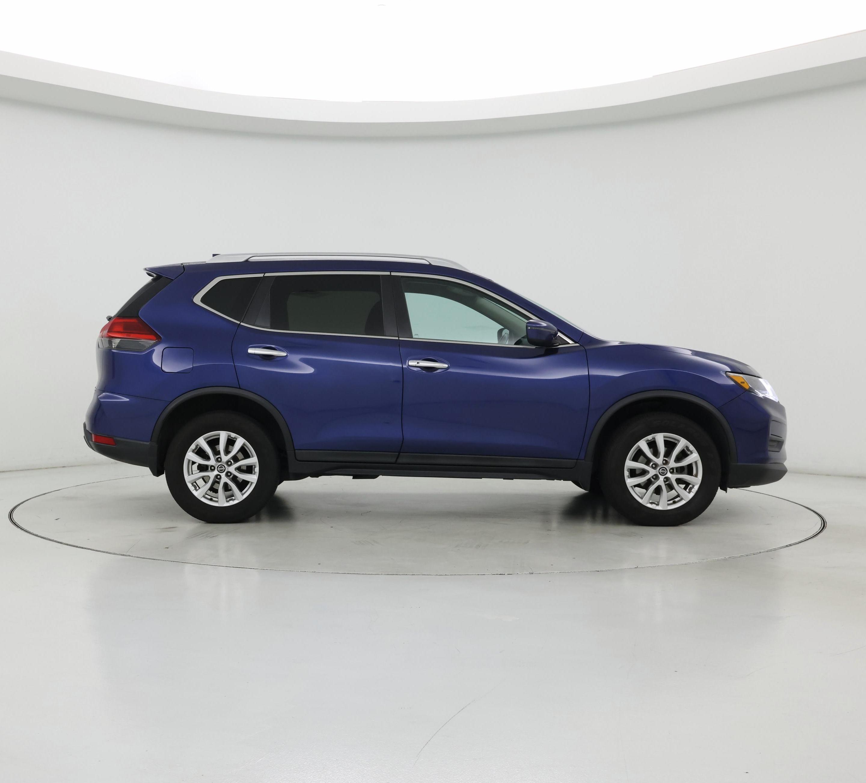 Thumbnail: 2017 Nissan Rogue - 7