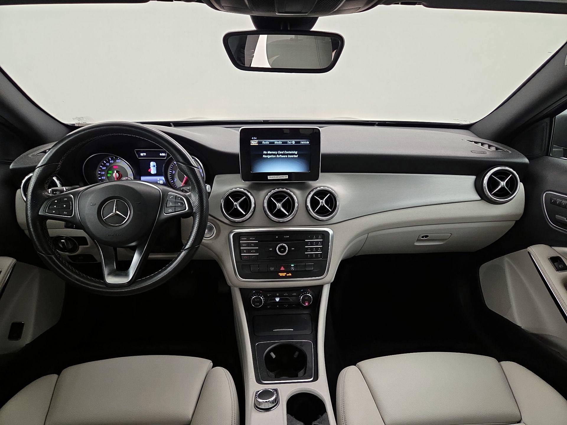 Thumbnail: 2017 Mercedes-Benz GLA - 9