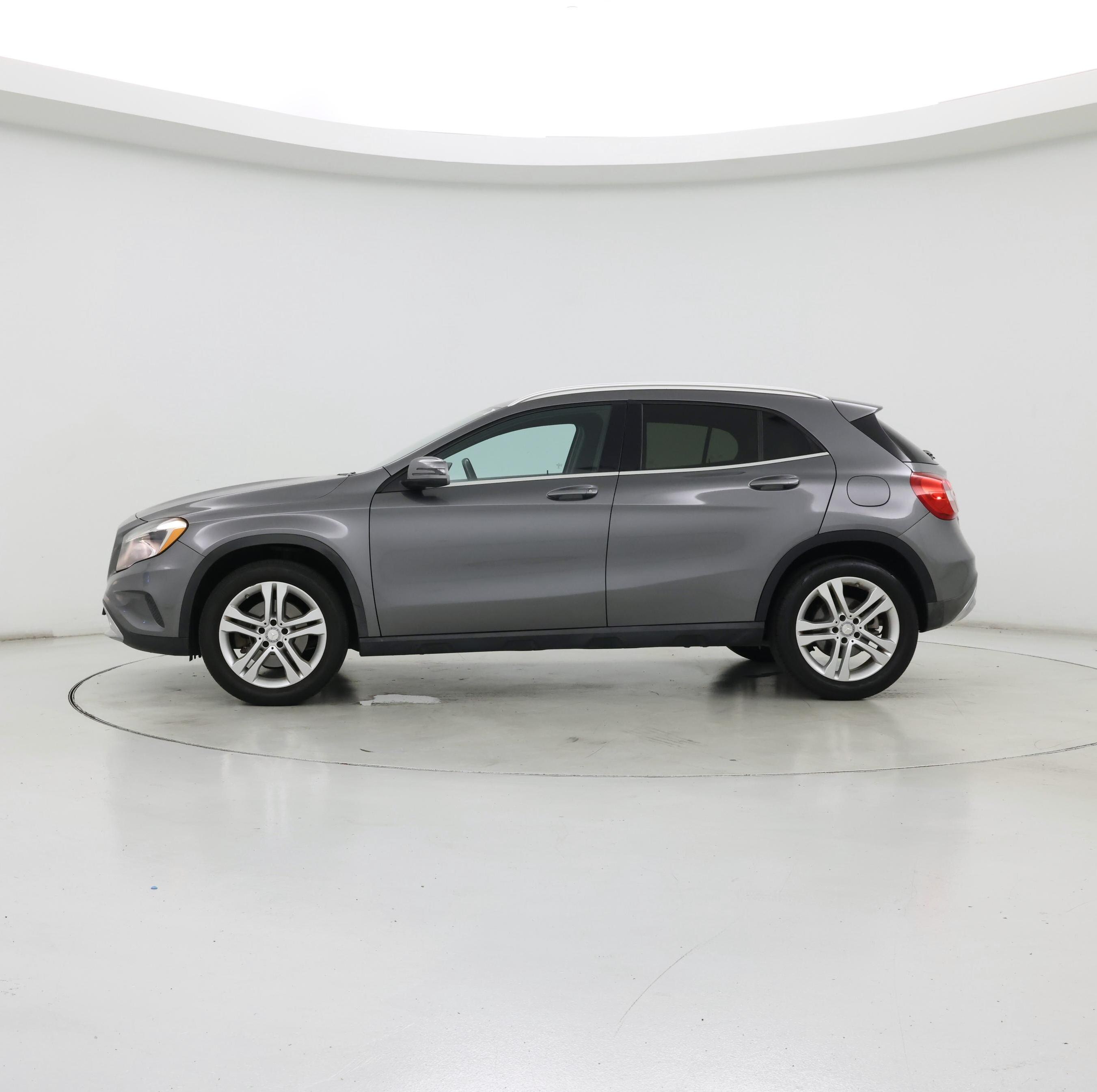 Thumbnail: 2017 Mercedes-Benz GLA - 3