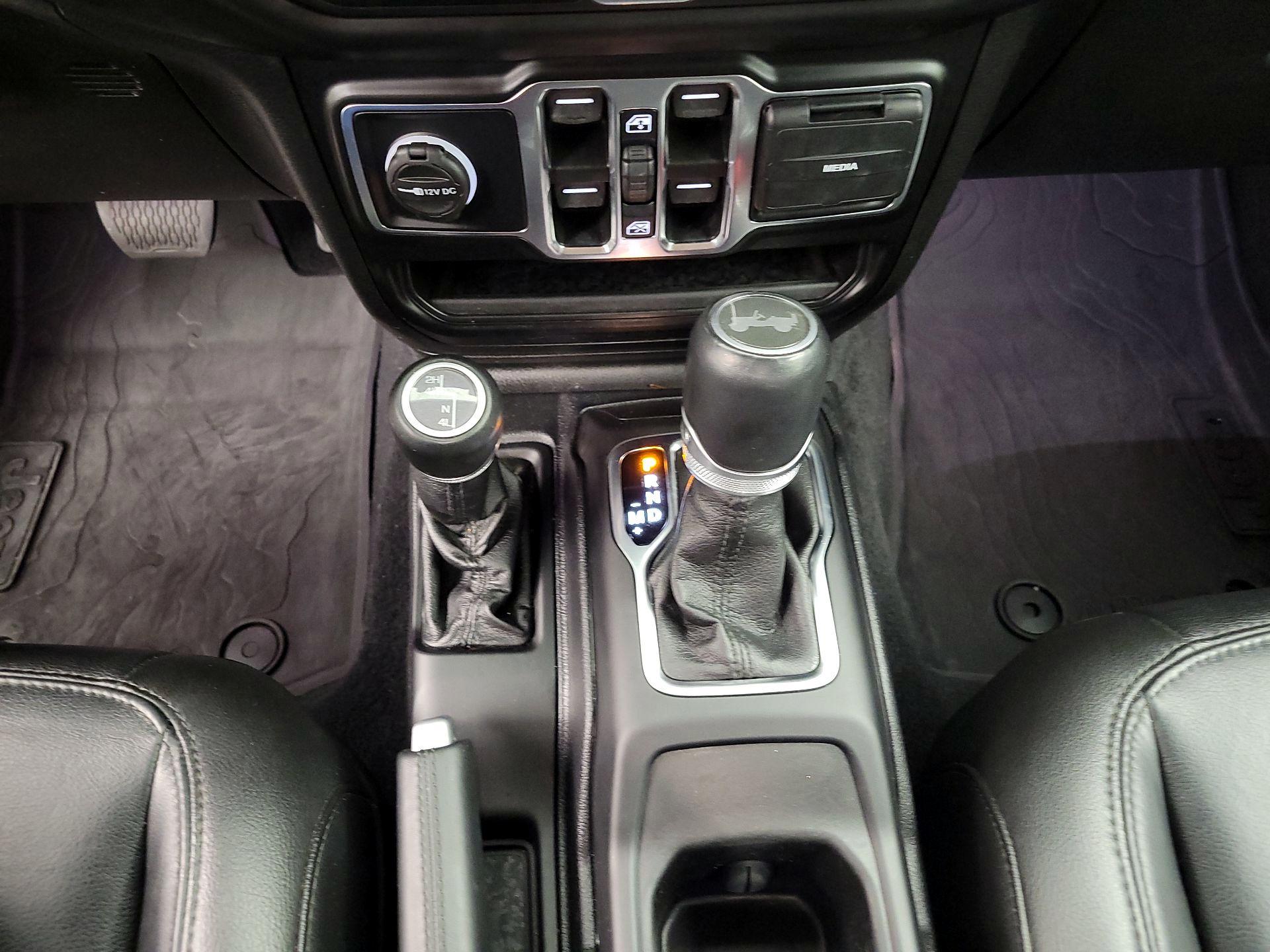 Thumbnail: 2021 Jeep Wrangler - 15