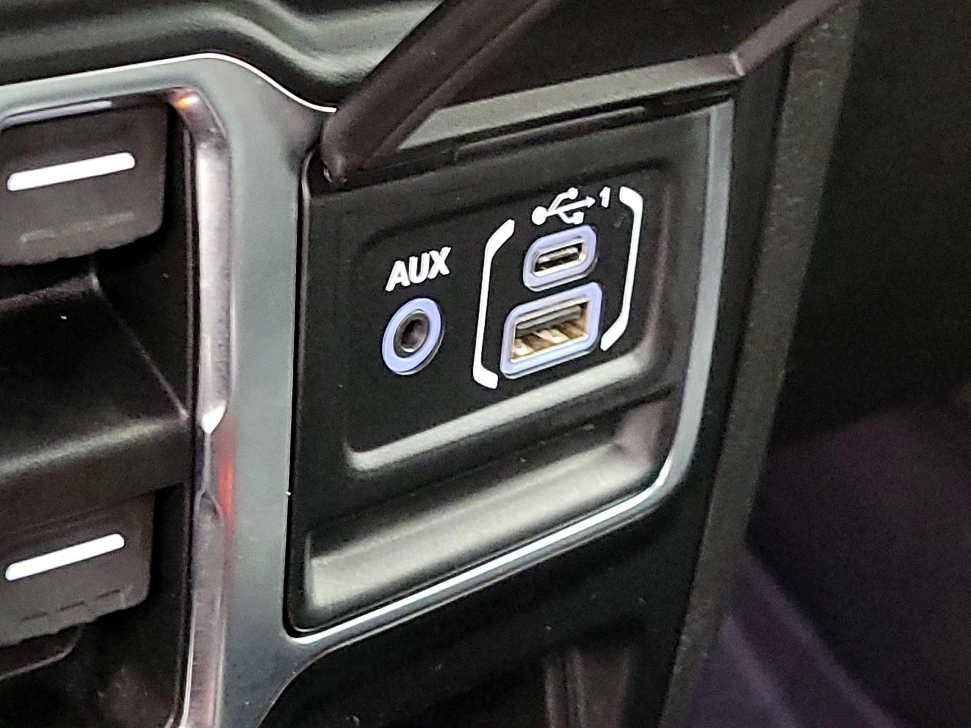 Thumbnail: 2021 Jeep Wrangler - 16