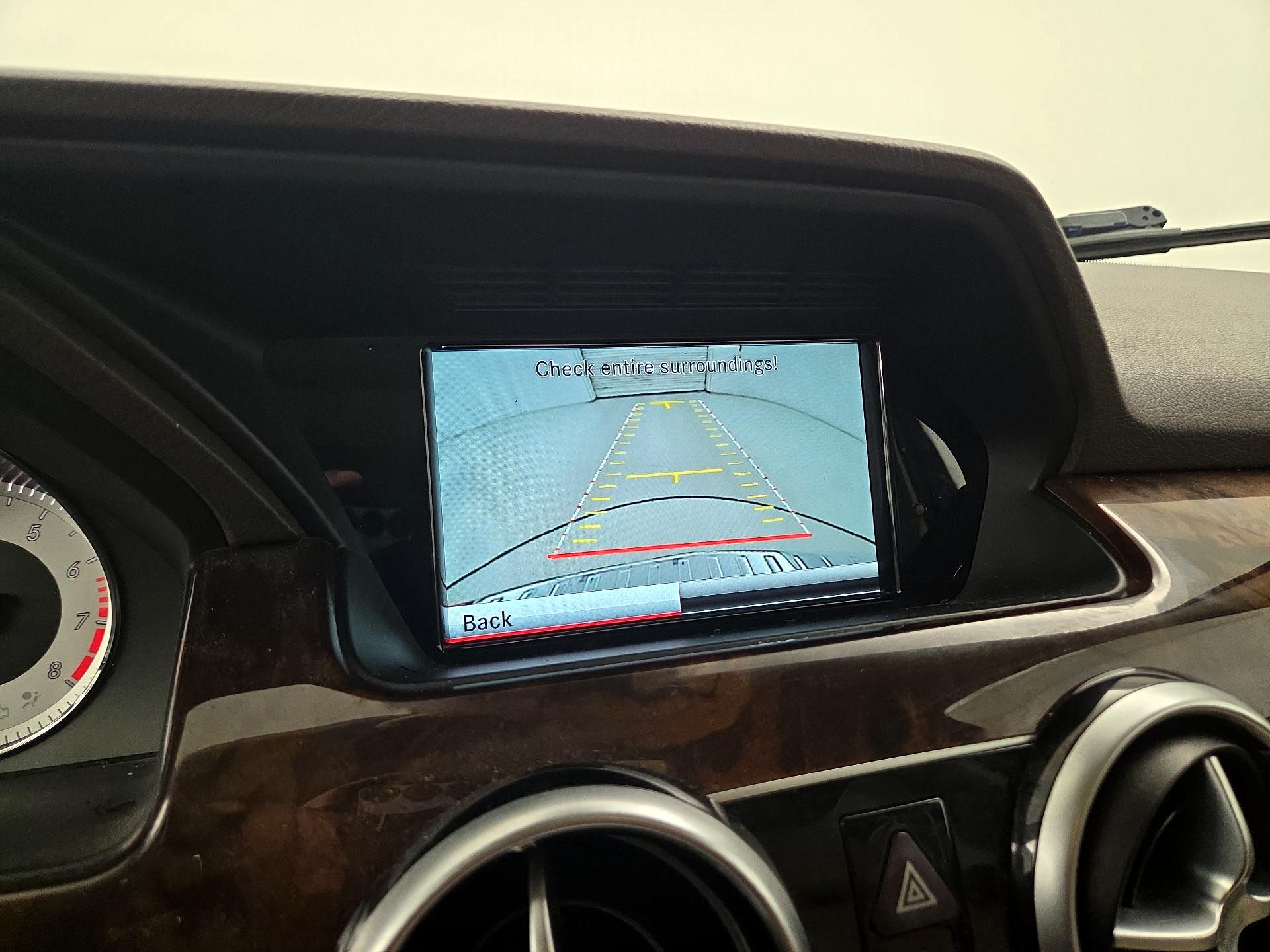 Thumbnail: 2015 Mercedes-Benz GLK - 15