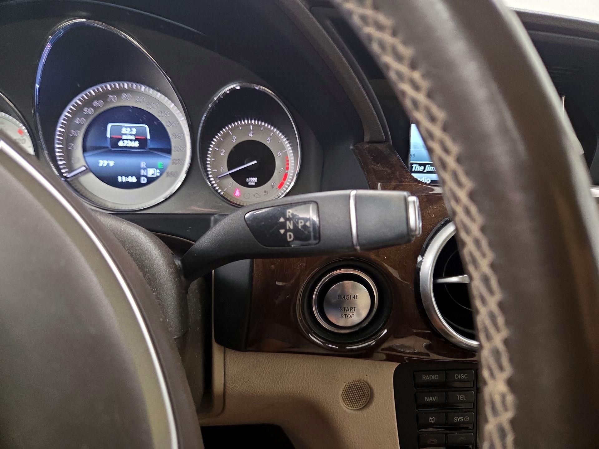 Thumbnail: 2015 Mercedes-Benz GLK - 18