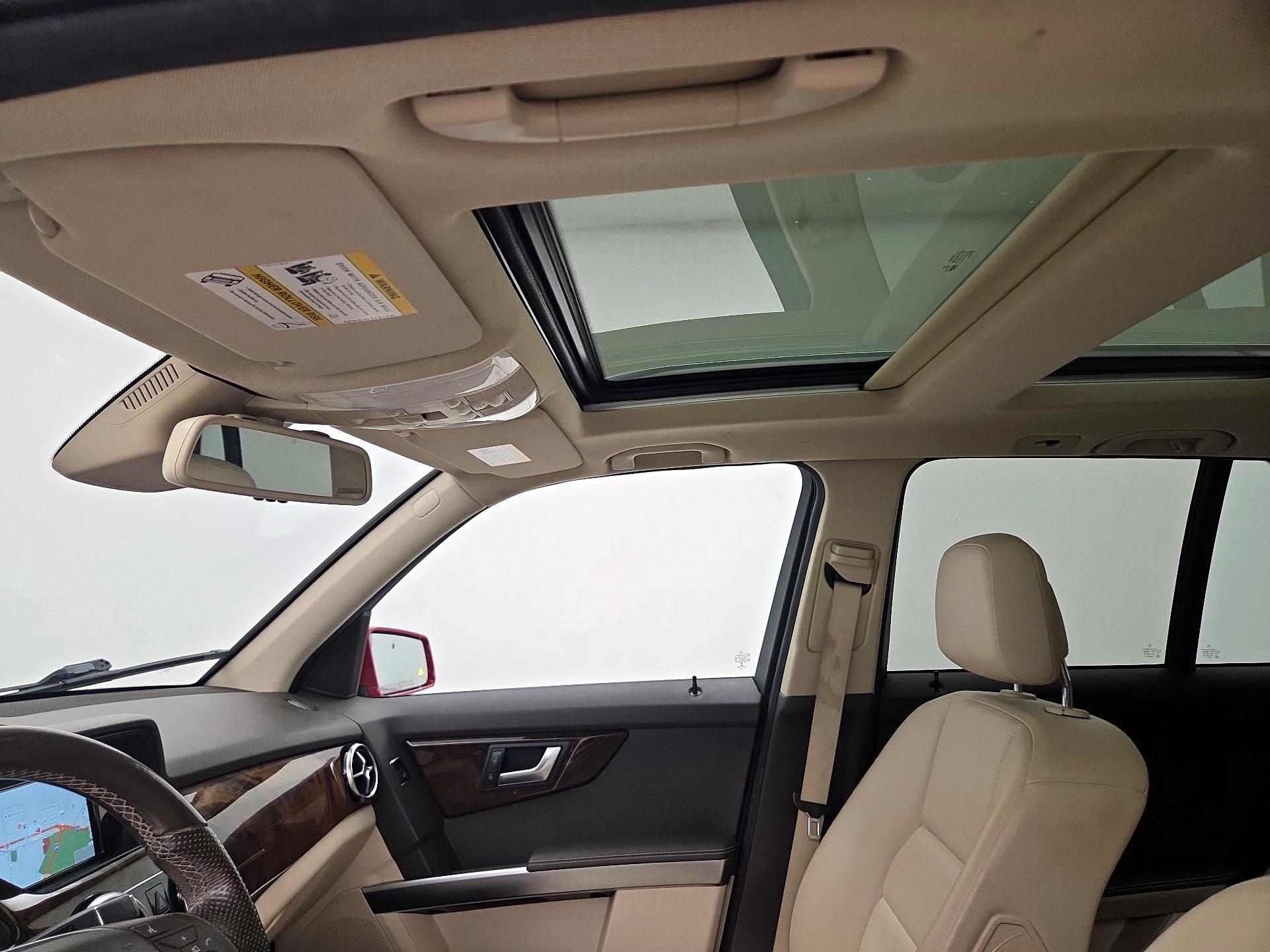 Thumbnail: 2015 Mercedes-Benz GLK - 19