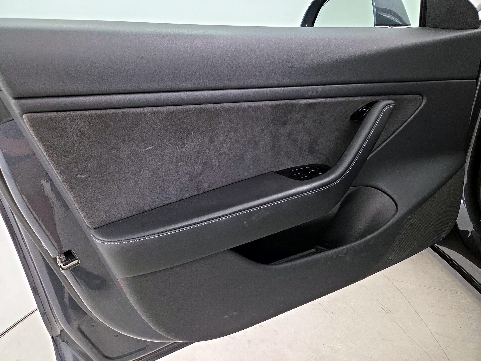 Thumbnail: 2019 Tesla Model 3 - 12