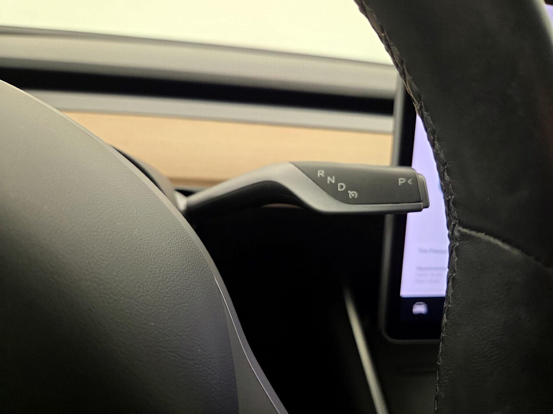 Thumbnail: 2019 Tesla Model 3 - 17