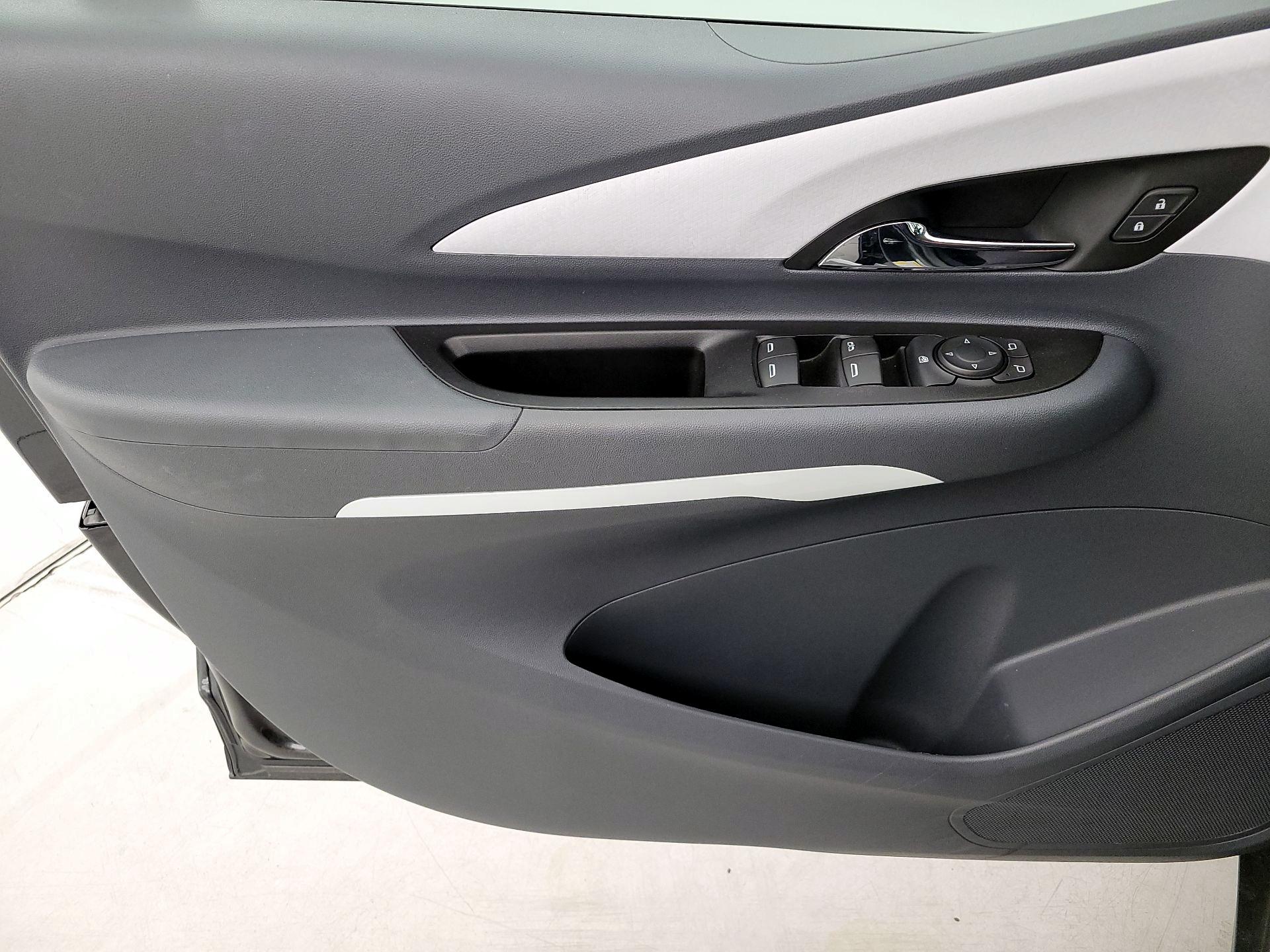 Thumbnail: 2021 Chevrolet Bolt EV - 12