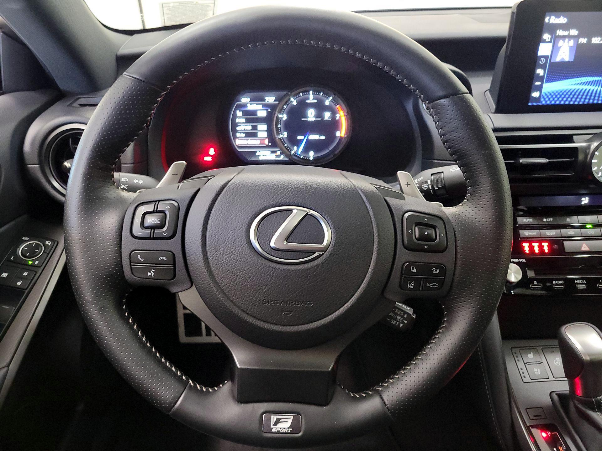 Thumbnail: 2025 Lexus IS - 10