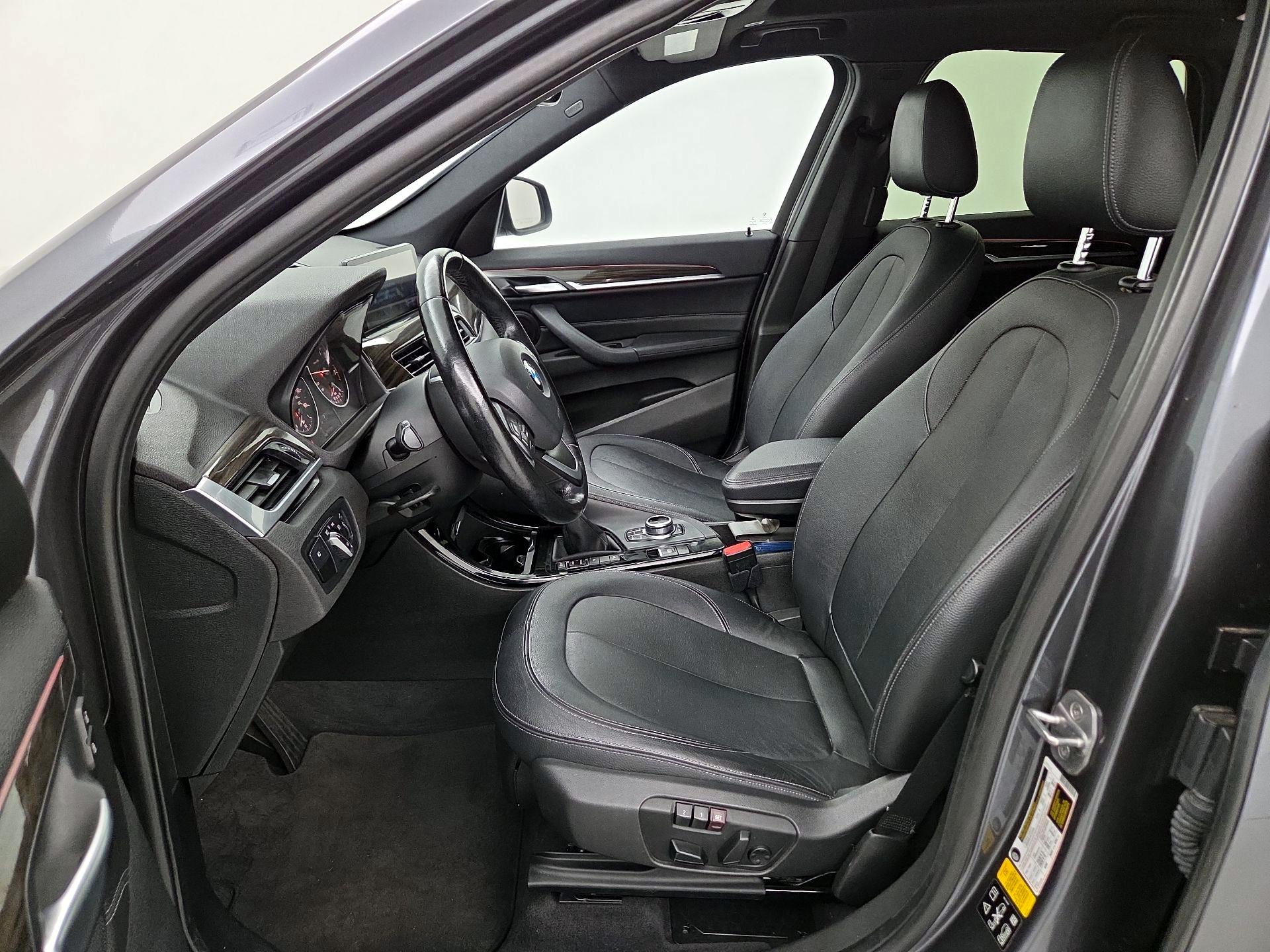Thumbnail: 2016 BMW X1 - 11