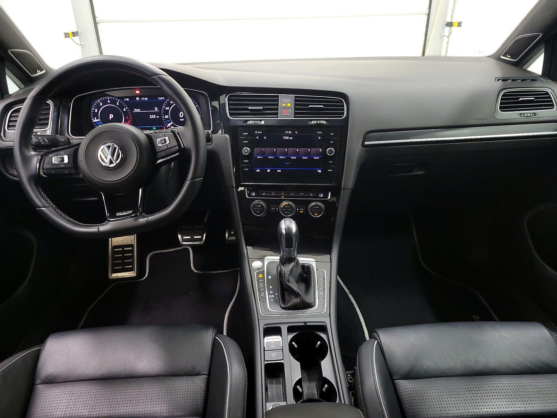 Thumbnail: 2018 Volkswagen Golf - 9