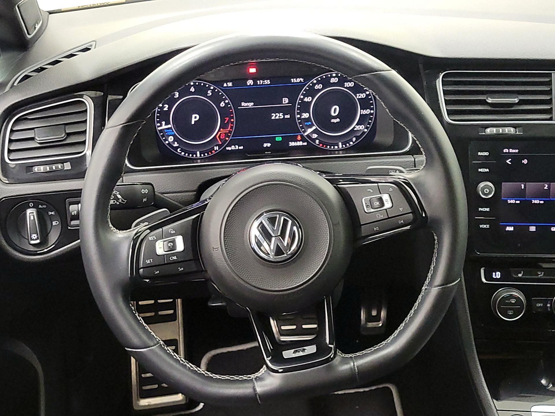 Thumbnail: 2018 Volkswagen Golf - 10