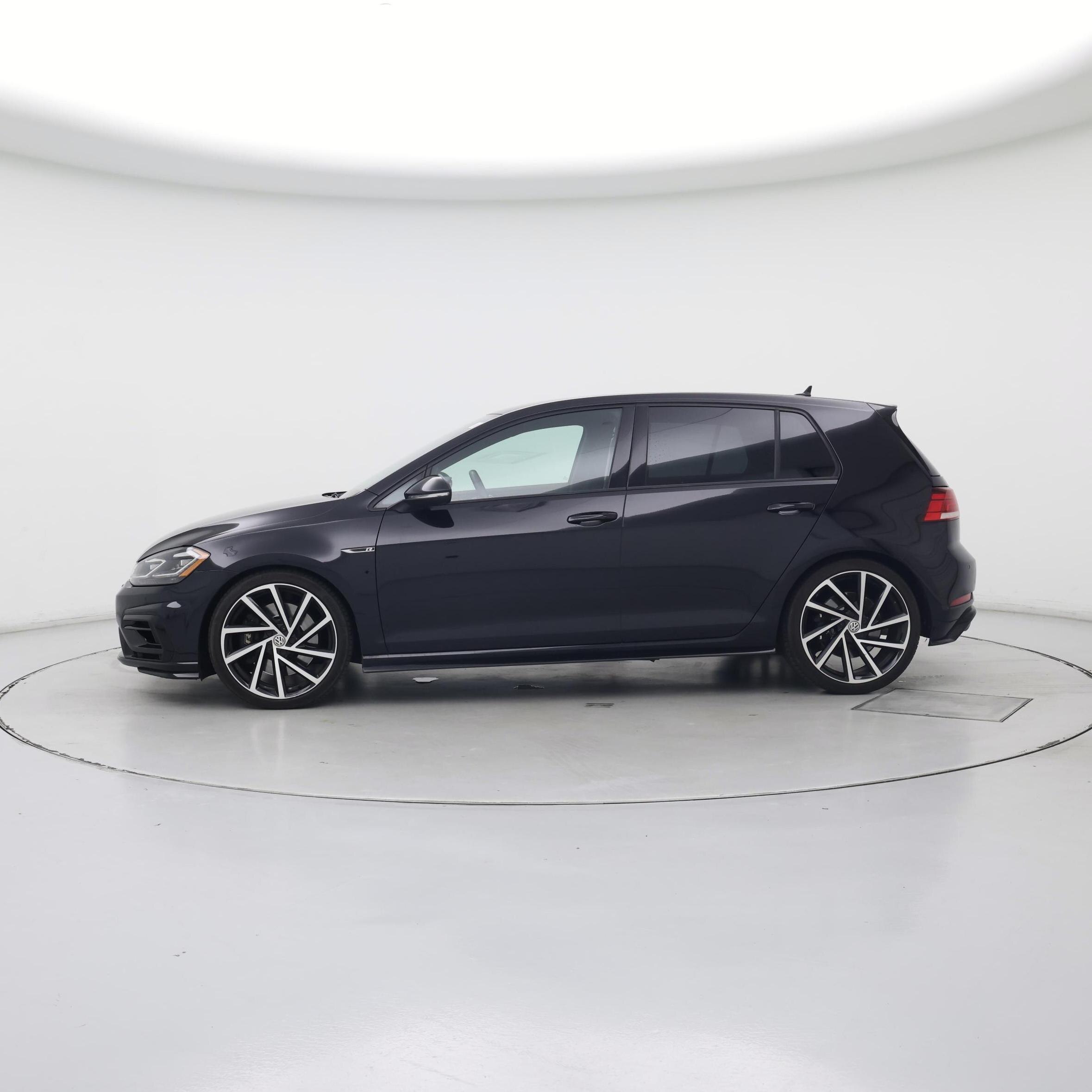 Thumbnail: 2018 Volkswagen Golf - 3