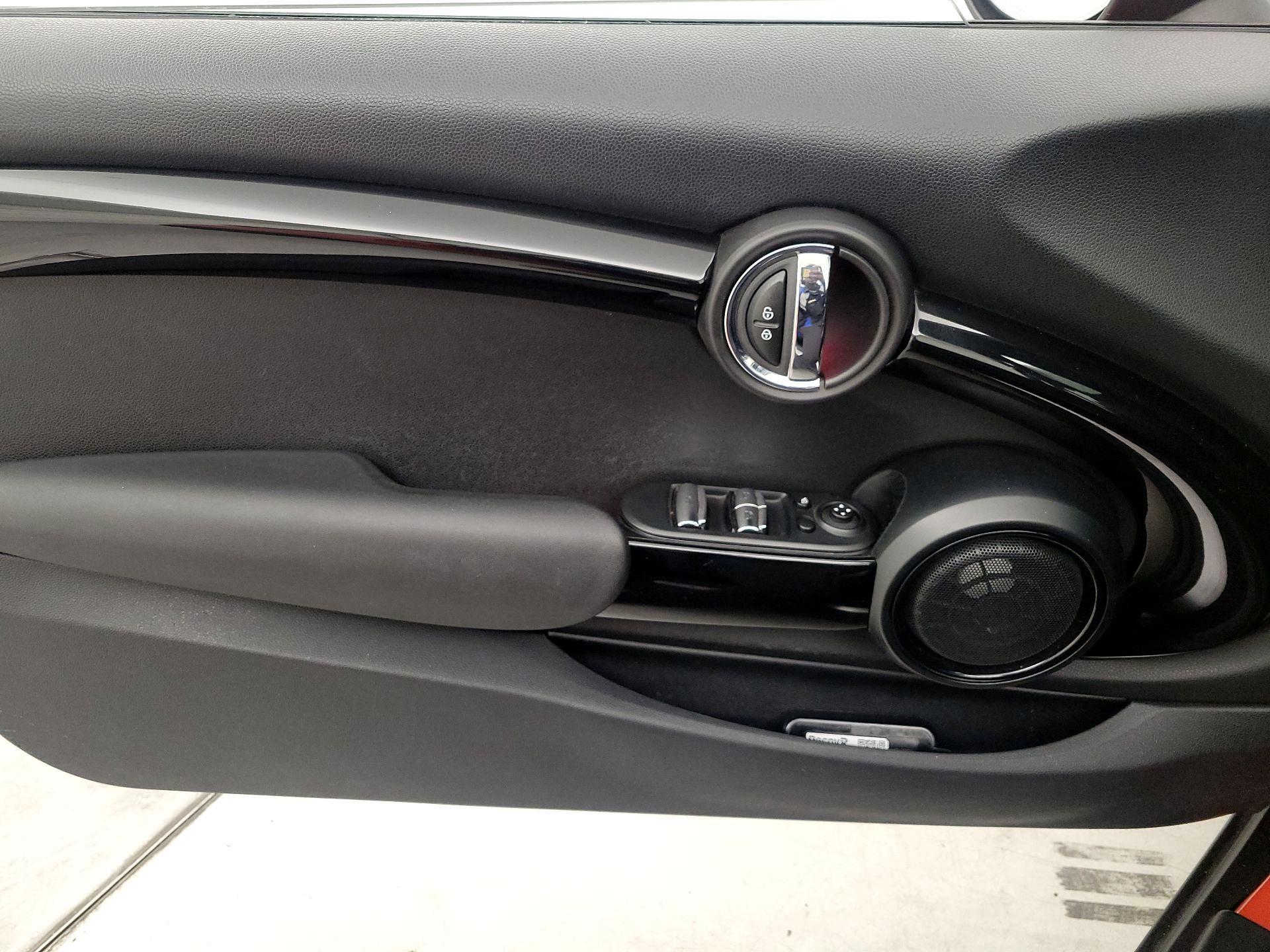 Thumbnail: 2019 MINI Cooper - 12