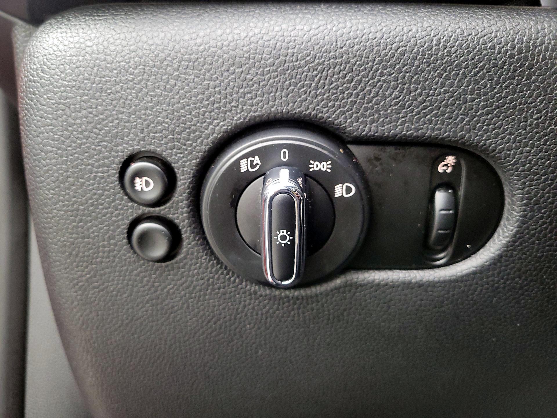 Thumbnail: 2019 MINI Cooper - 13