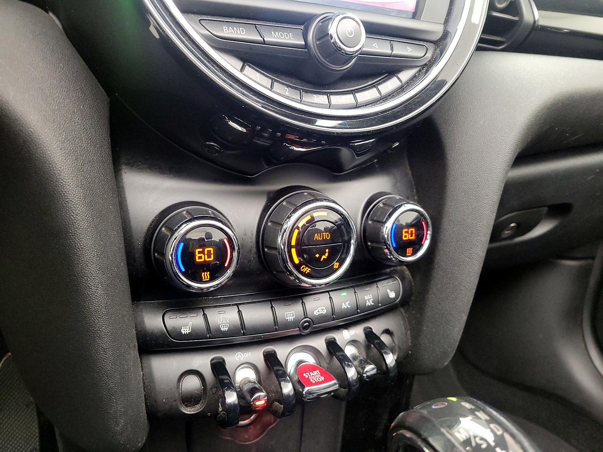 Thumbnail: 2019 MINI Cooper - 16