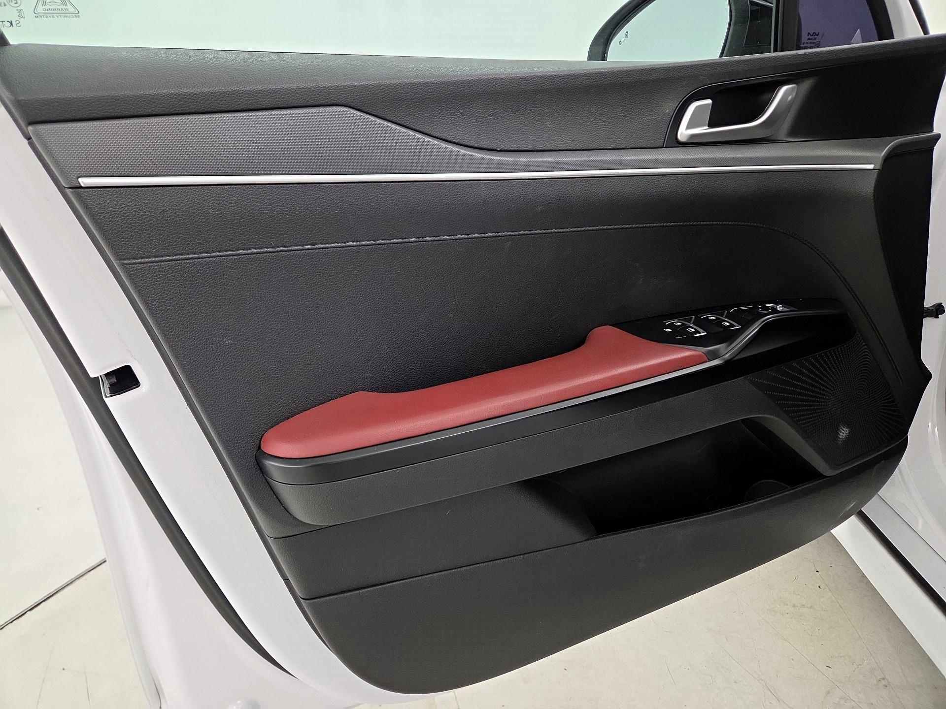 Thumbnail: 2023 Kia K5 - 12