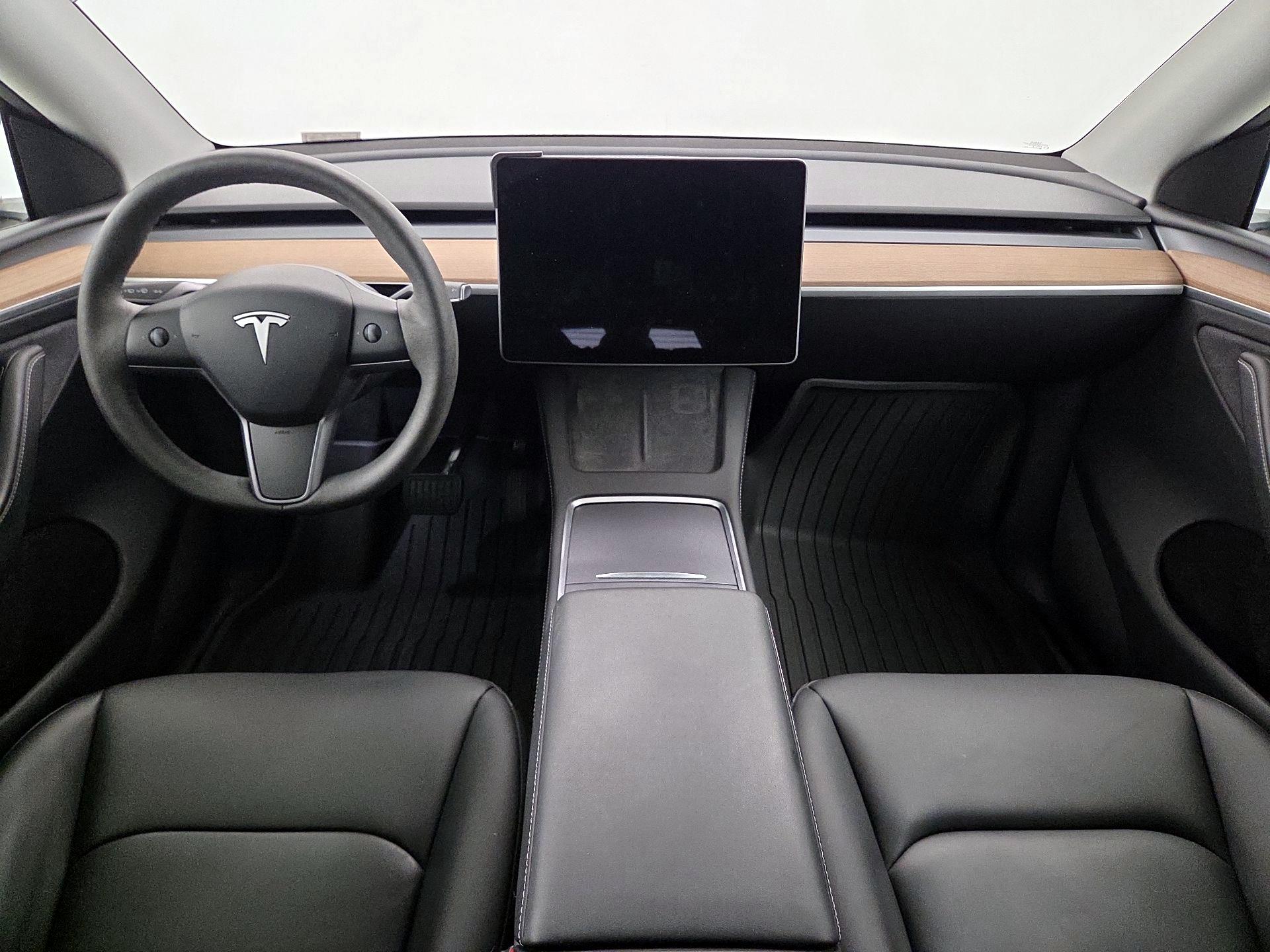 Thumbnail: 2024 Tesla Model Y - 9