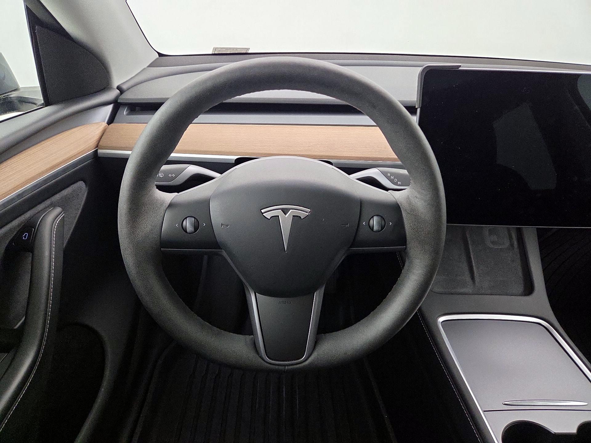 Thumbnail: 2024 Tesla Model Y - 10