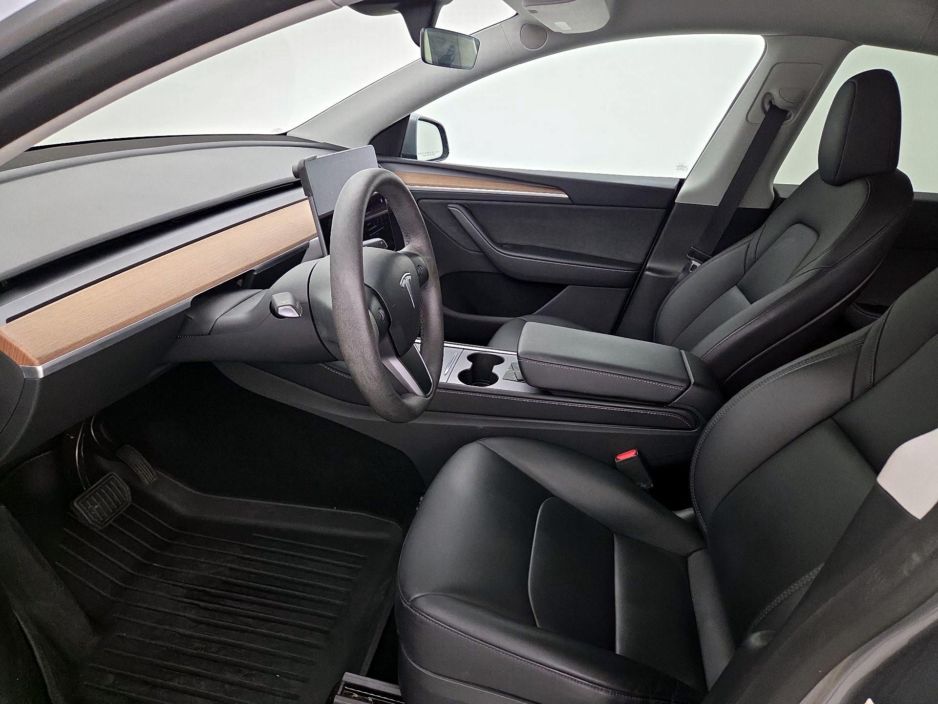 Thumbnail: 2024 Tesla Model Y - 11