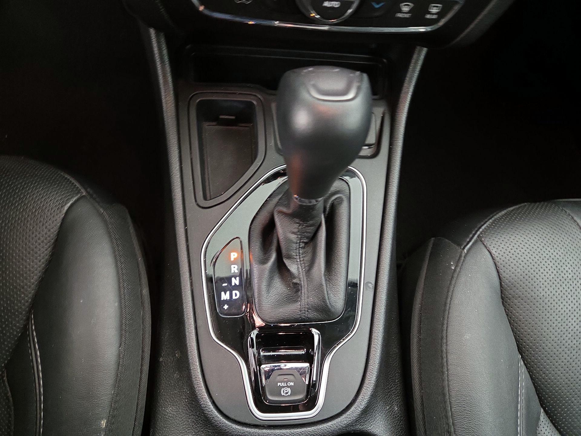 Thumbnail: 2020 Jeep Cherokee - 17