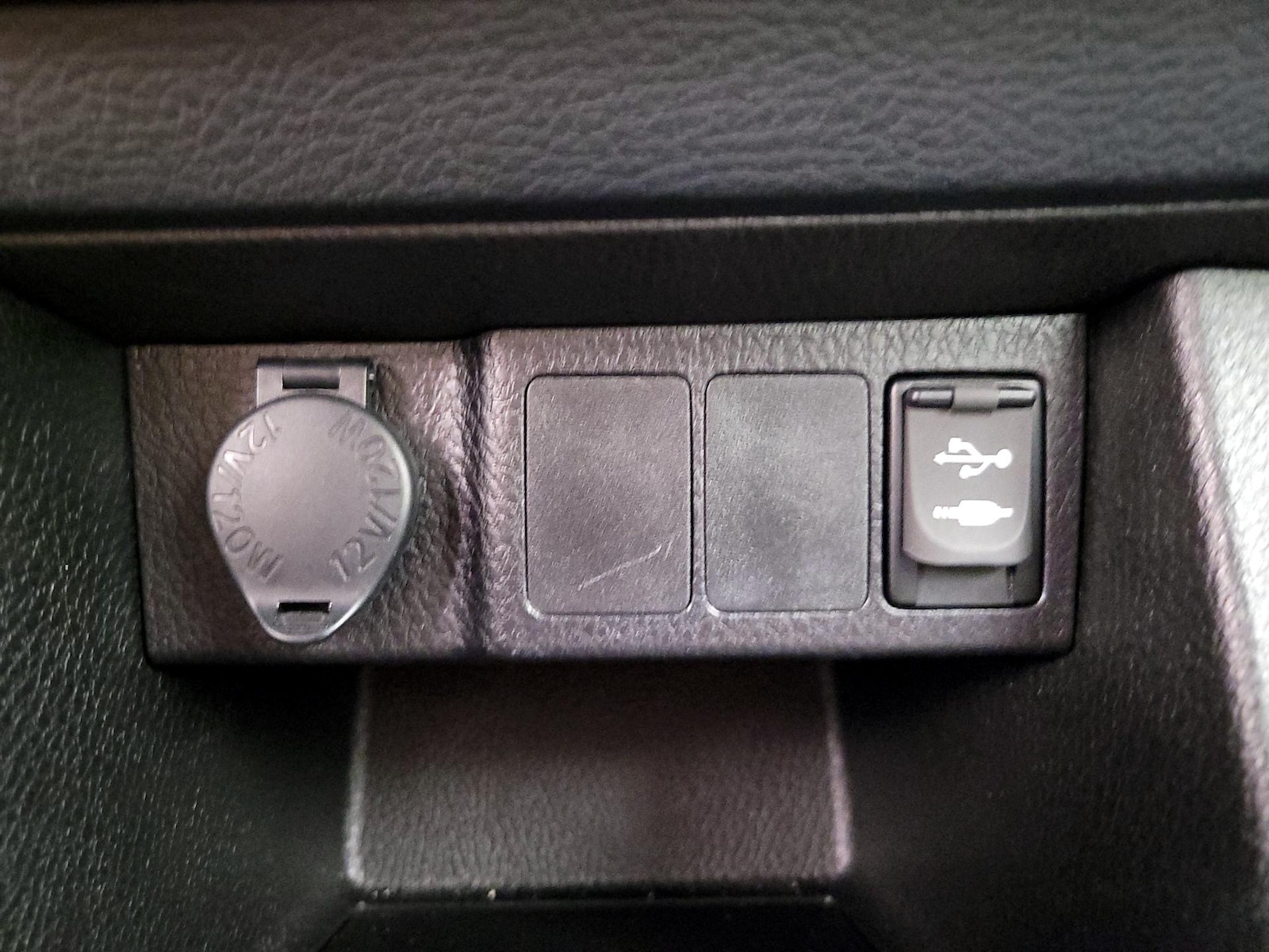 2016 Toyota Corolla LE - Photo 19