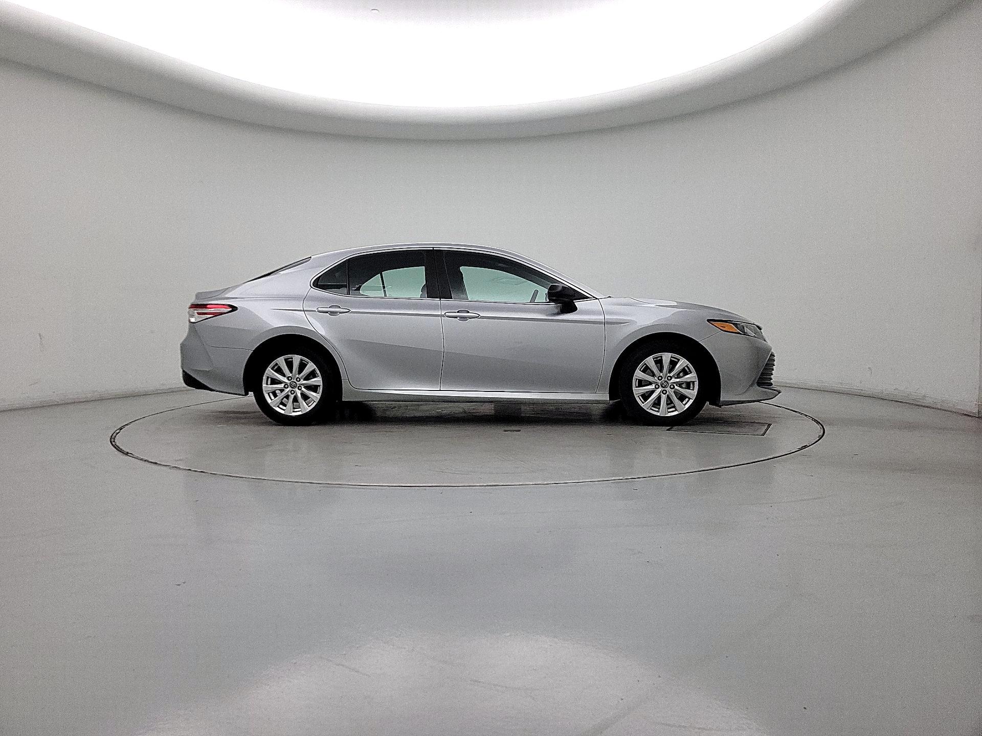 Thumbnail: 2018 Toyota Camry - 4