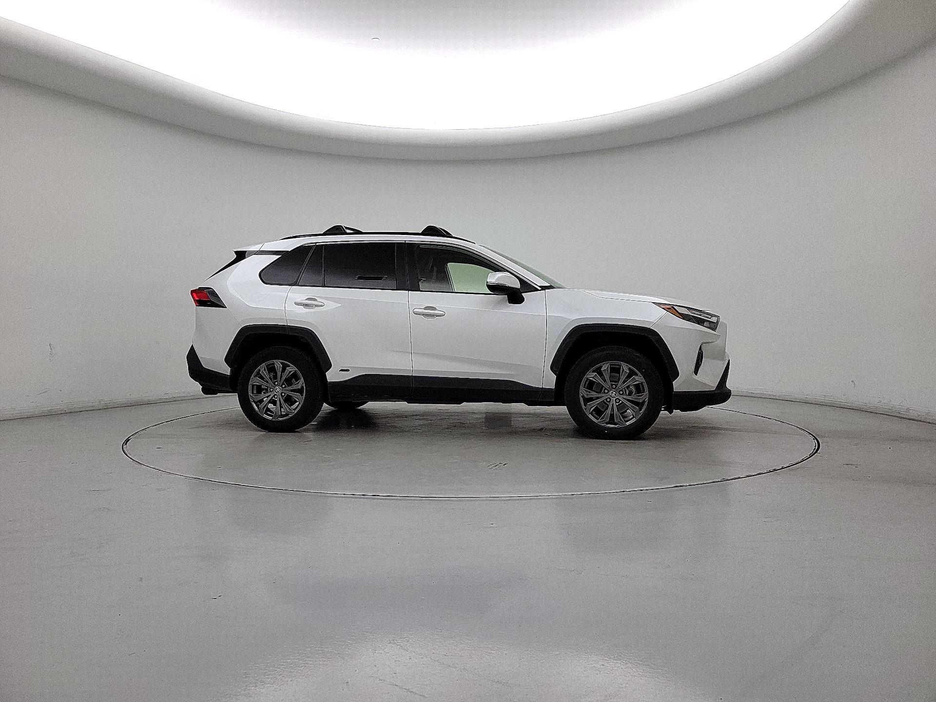 Thumbnail: 2024 Toyota RAV4 - 4