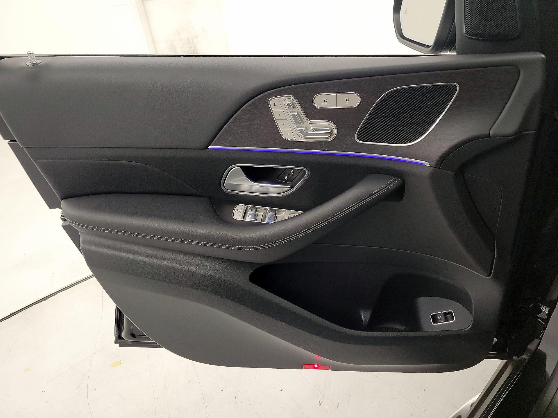 Thumbnail: 2025 Mercedes-Benz GLE - 12