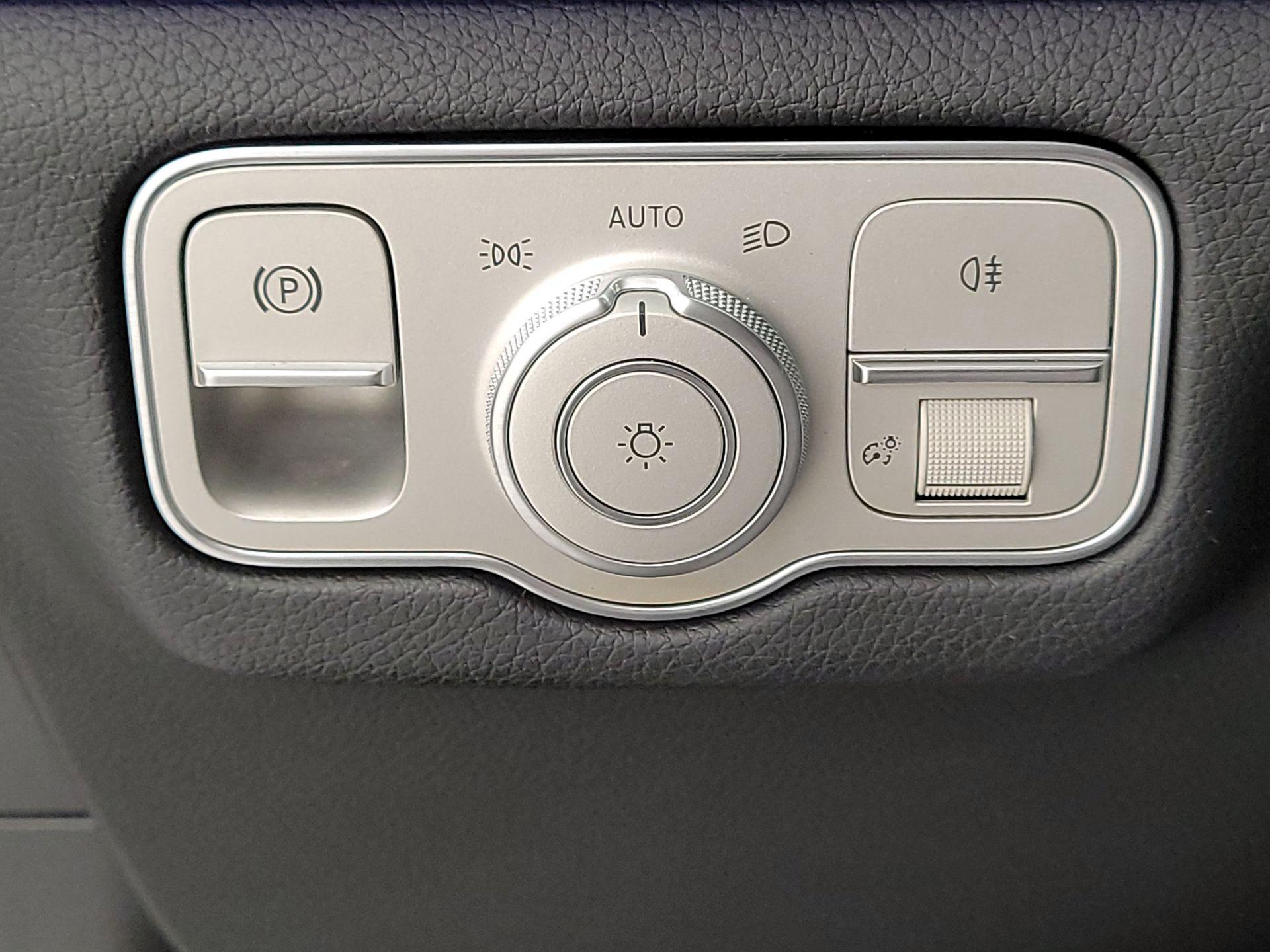 Thumbnail: 2025 Mercedes-Benz GLE - 13