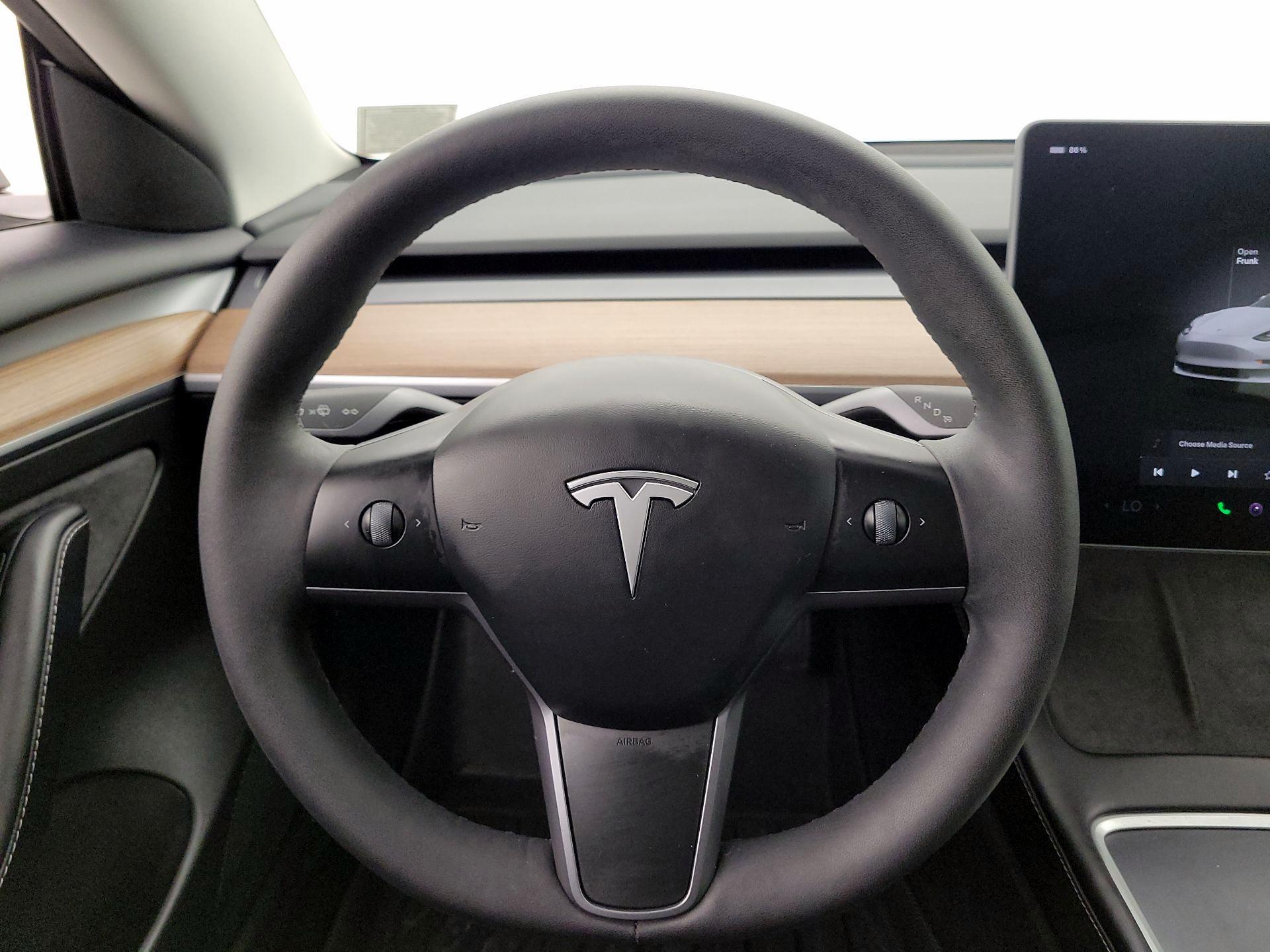 Thumbnail: 2023 Tesla Model 3 - 10