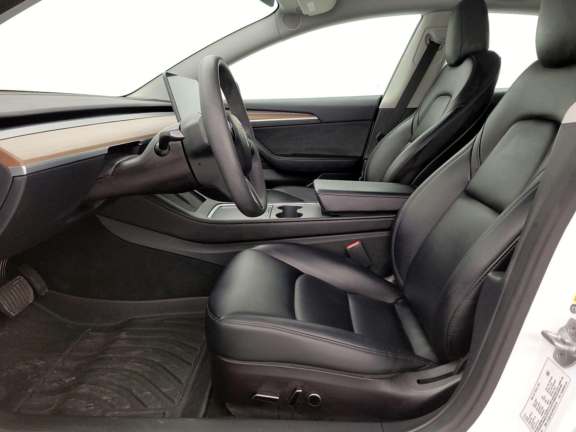 Thumbnail: 2023 Tesla Model 3 - 11