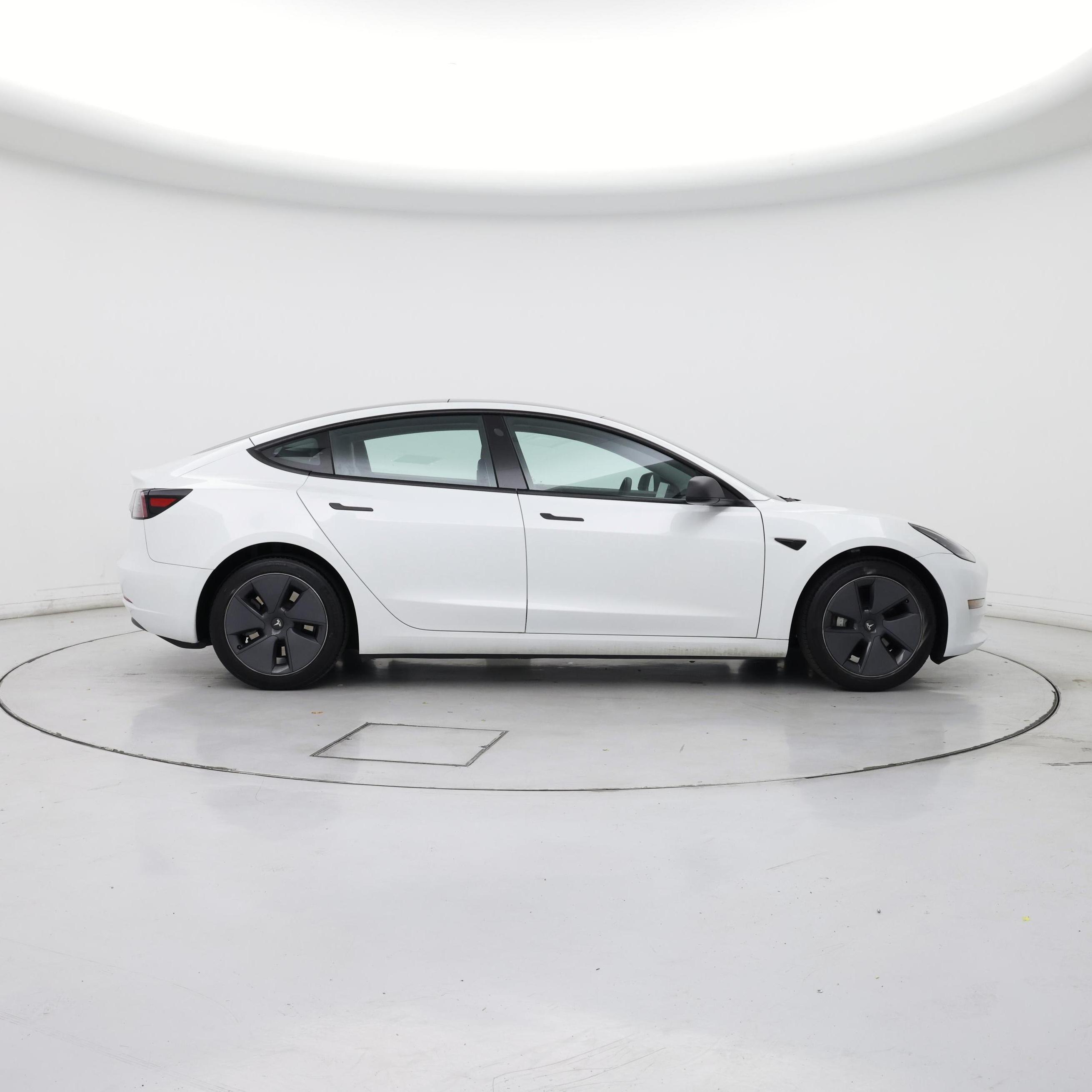 Thumbnail: 2023 Tesla Model 3 - 7