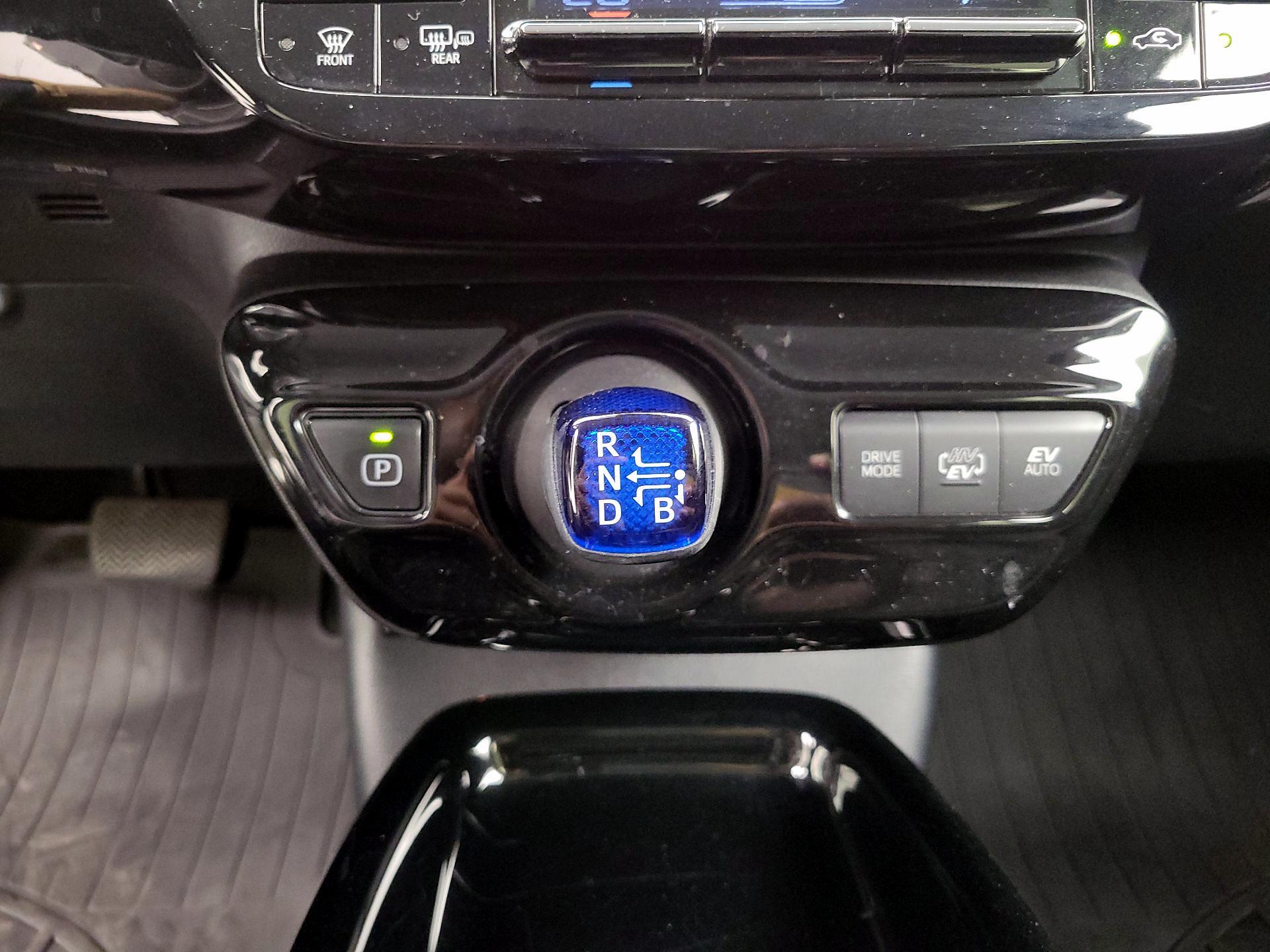 Thumbnail: 2019 Toyota Prius Prime - 16