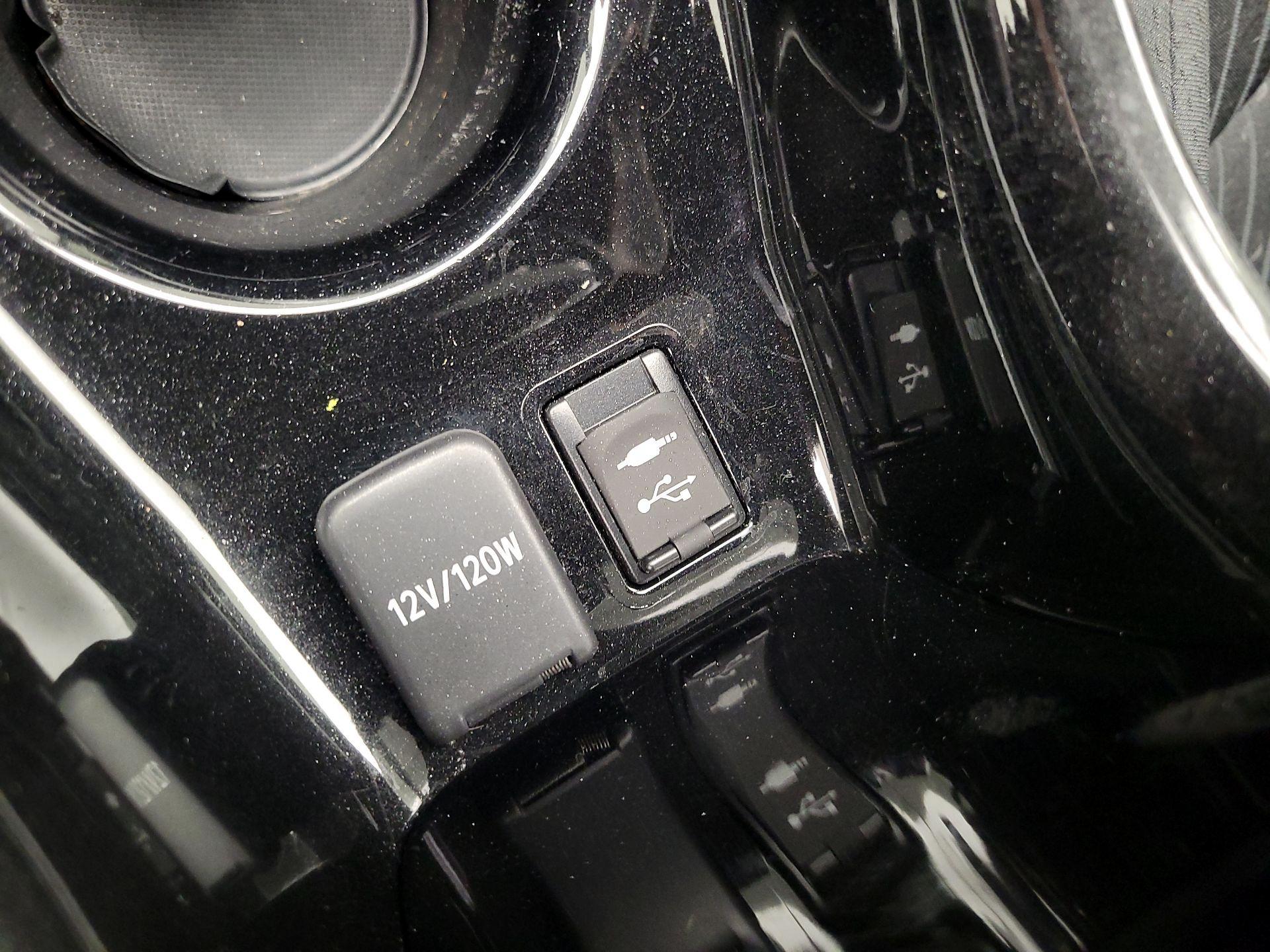 Thumbnail: 2019 Toyota Prius Prime - 17