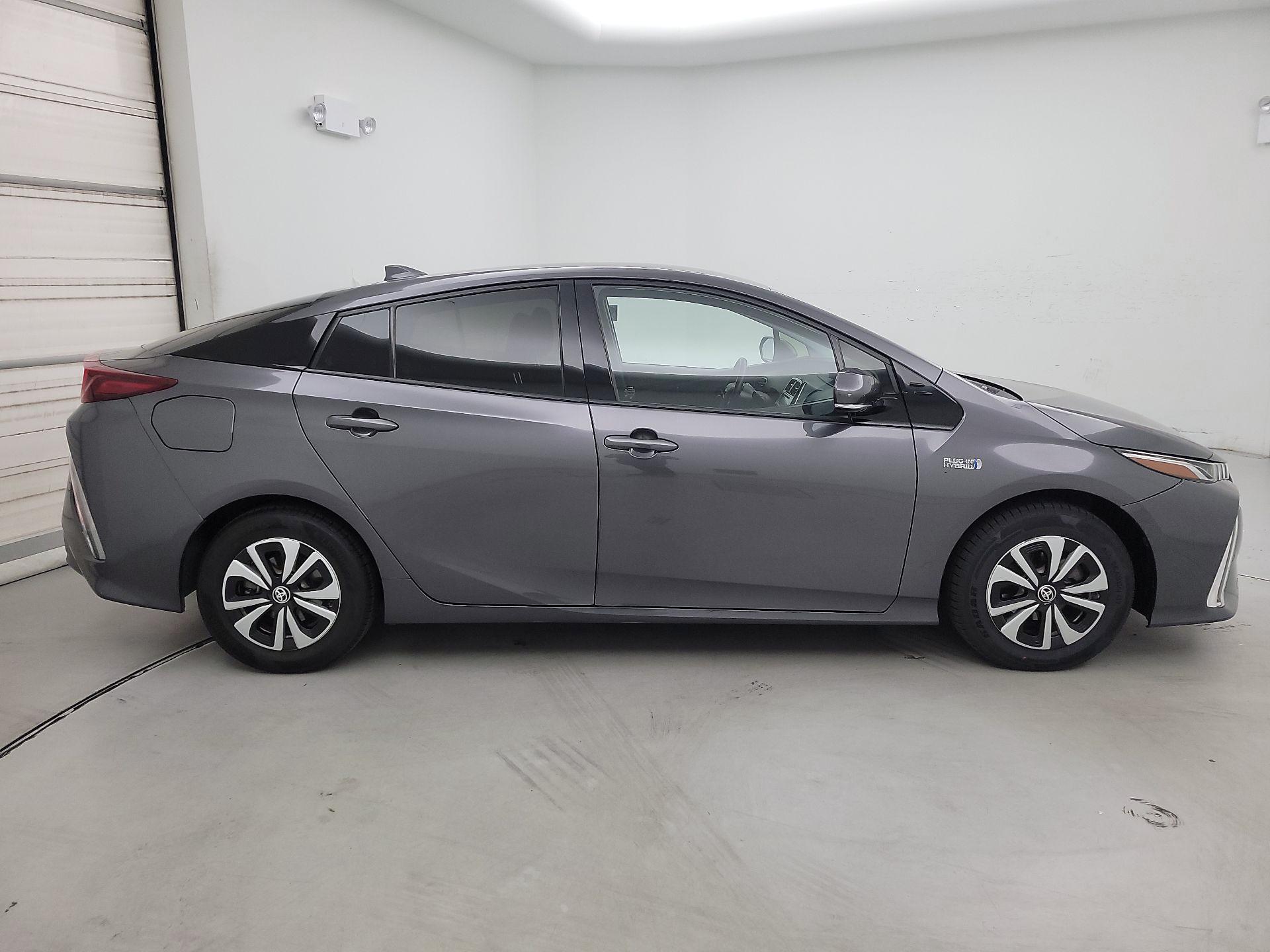 Thumbnail: 2019 Toyota Prius Prime - 4