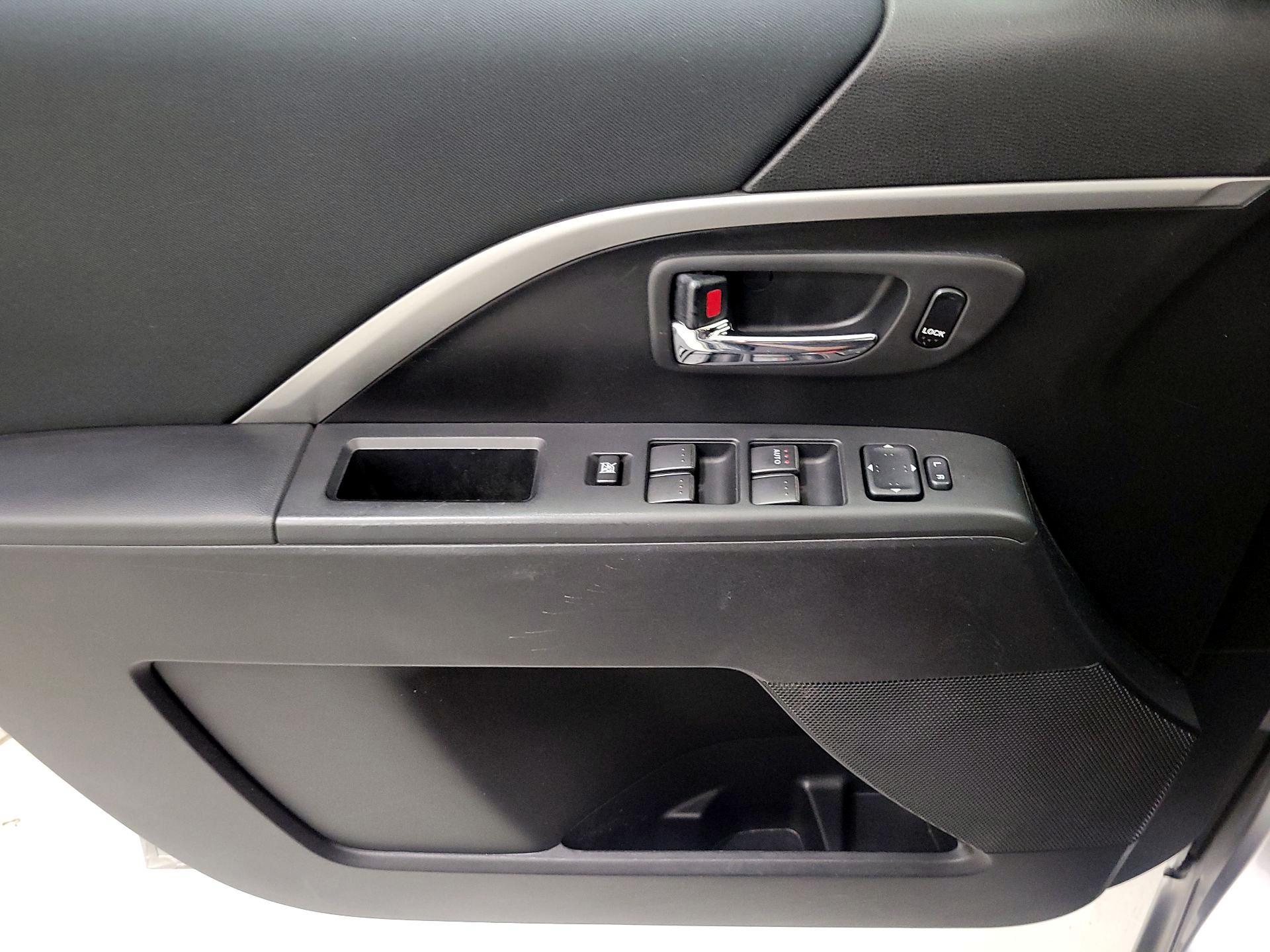 Thumbnail: 2014 Mazda Mazda5 - 12